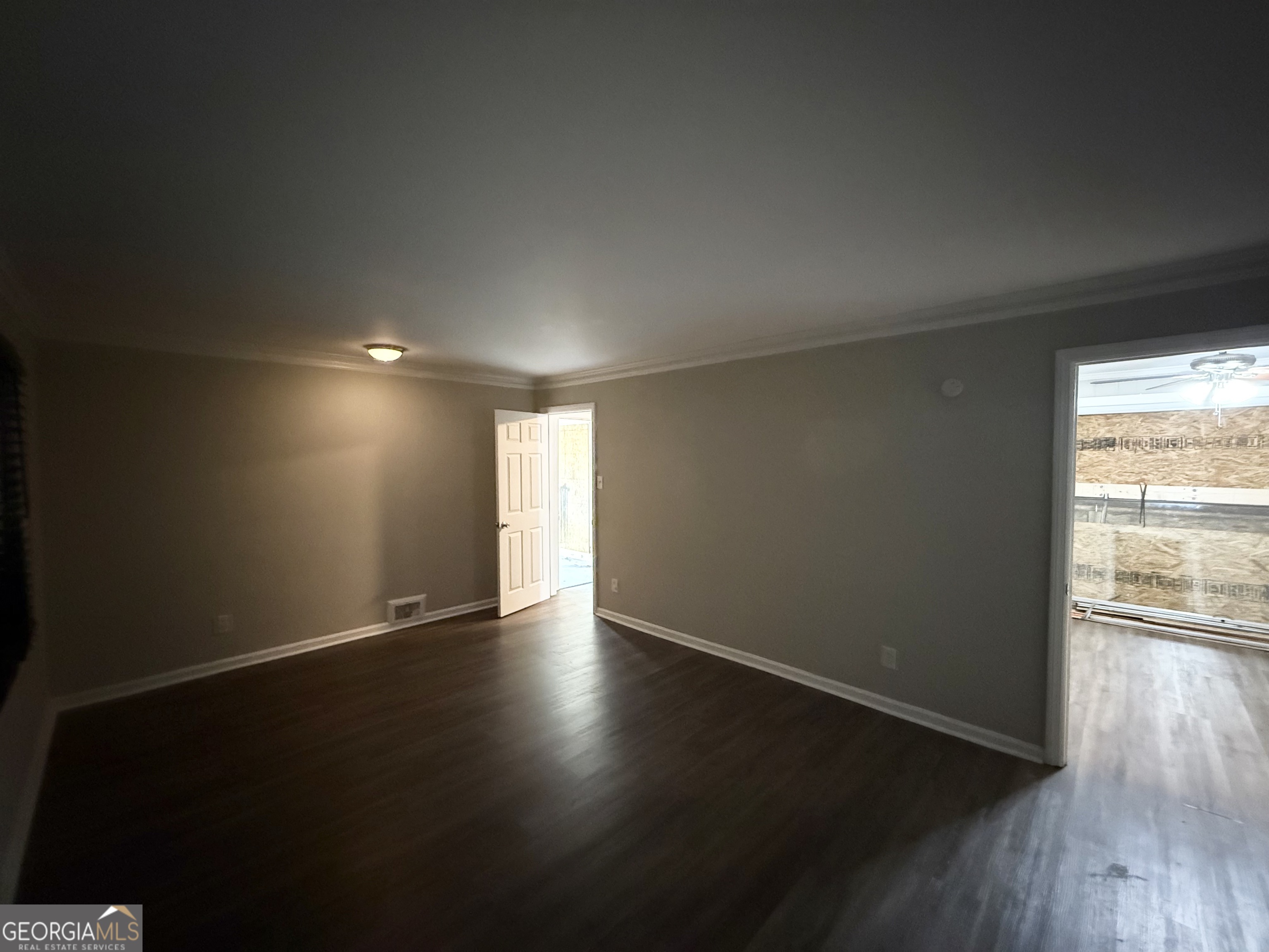 1890 Idlewood Drive Property Photo 4