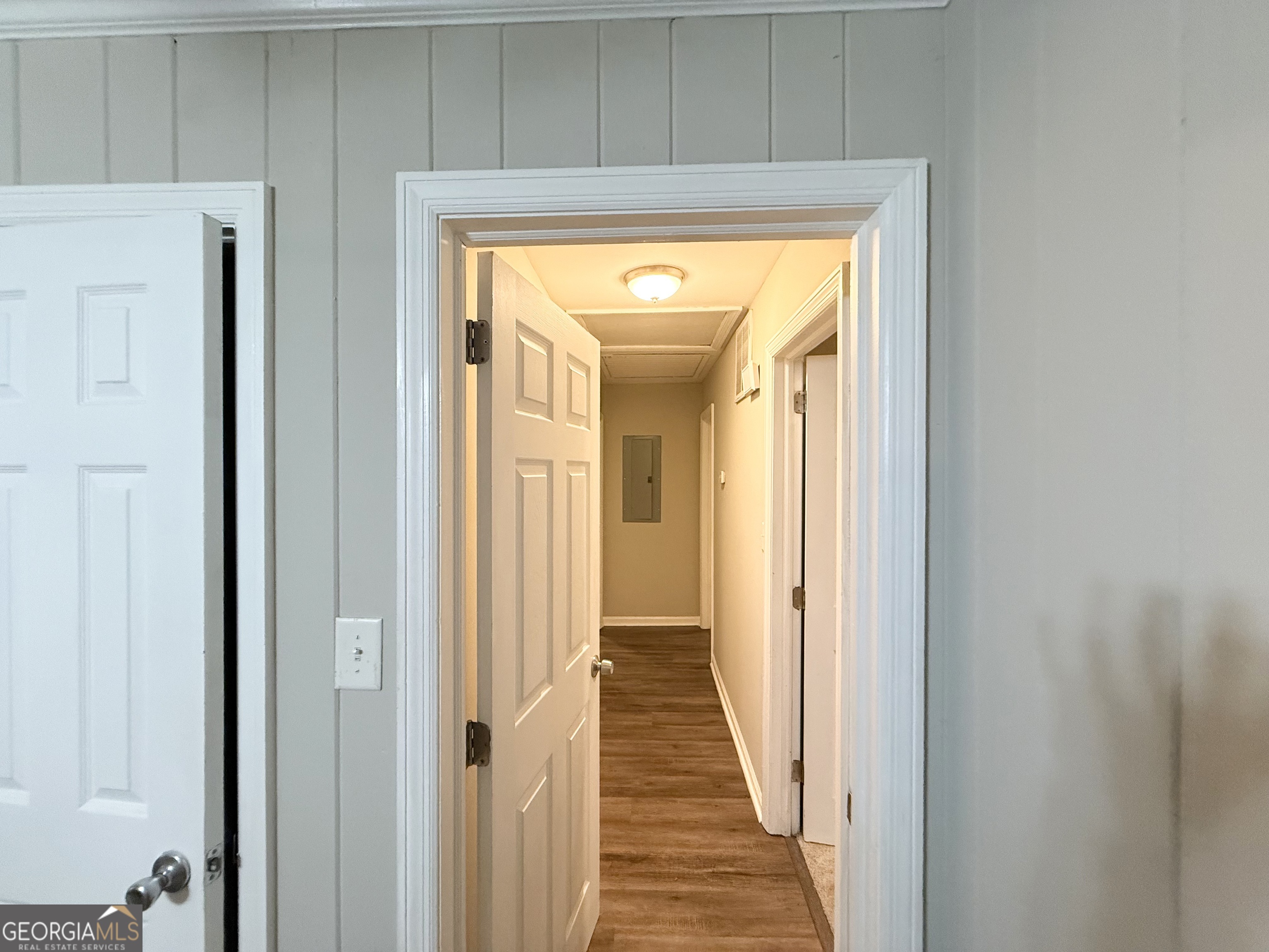 1890 Idlewood Drive Property Photo 9