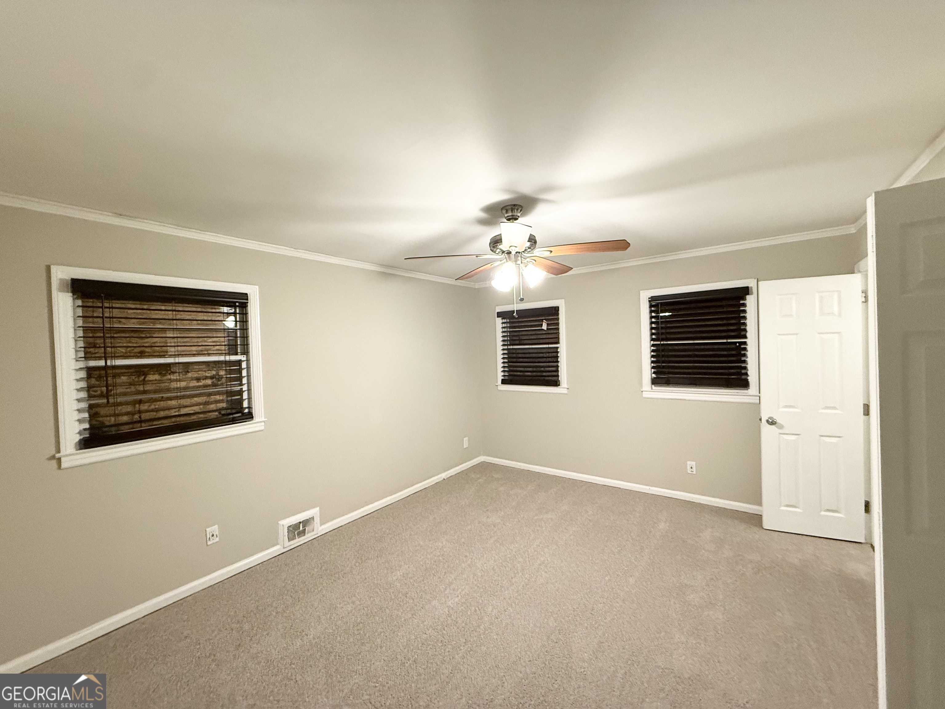 1890 Idlewood Drive Property Photo 16