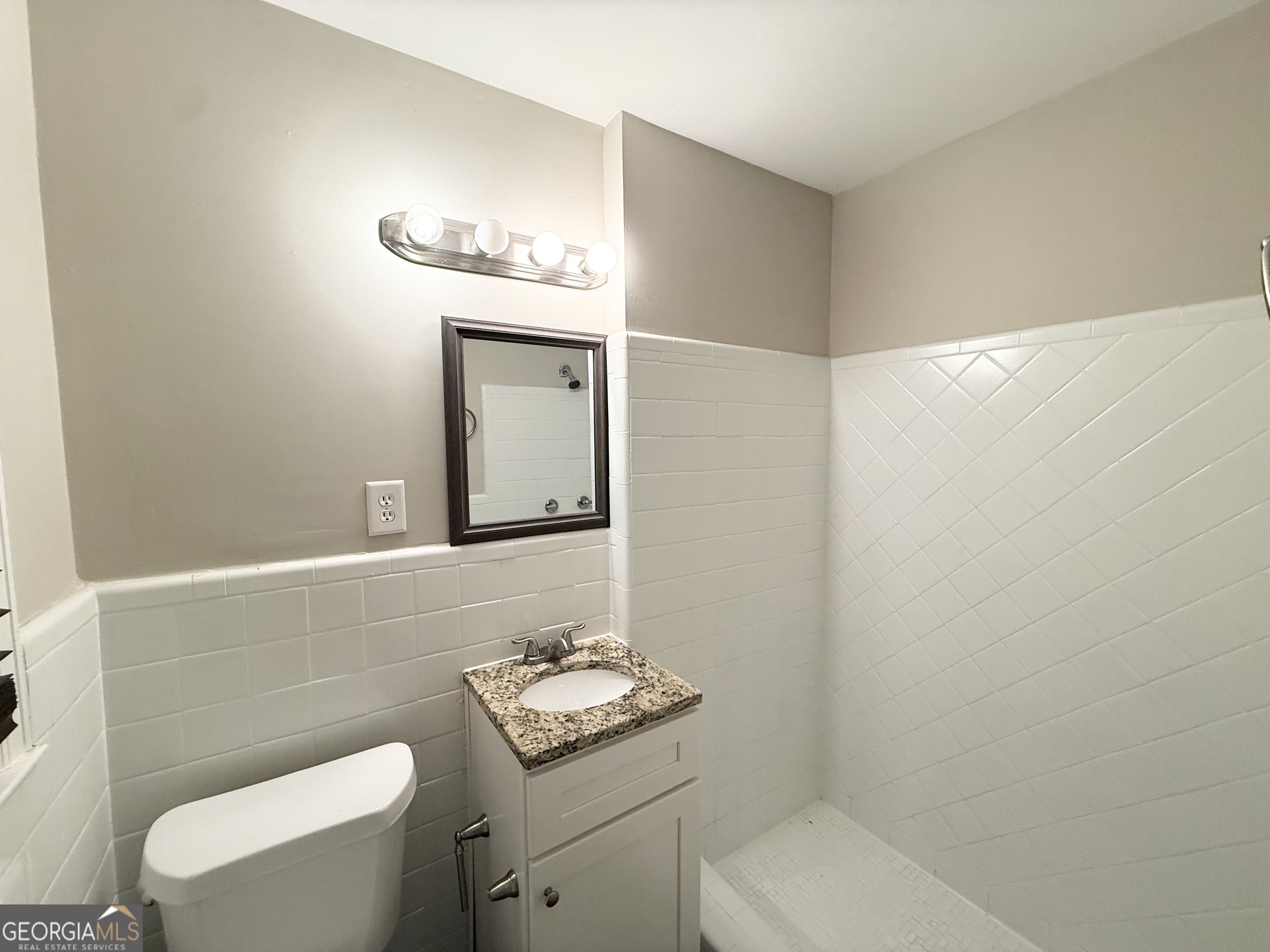 1890 Idlewood Drive Property Photo 18