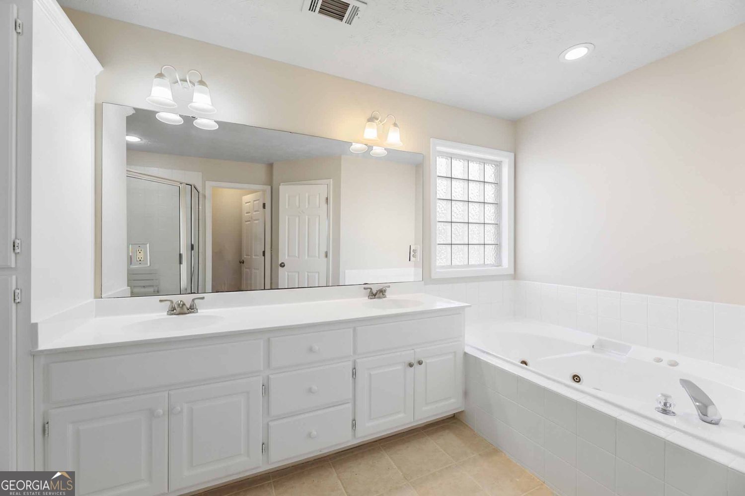 7988 Westlake Drive Property Photo 15