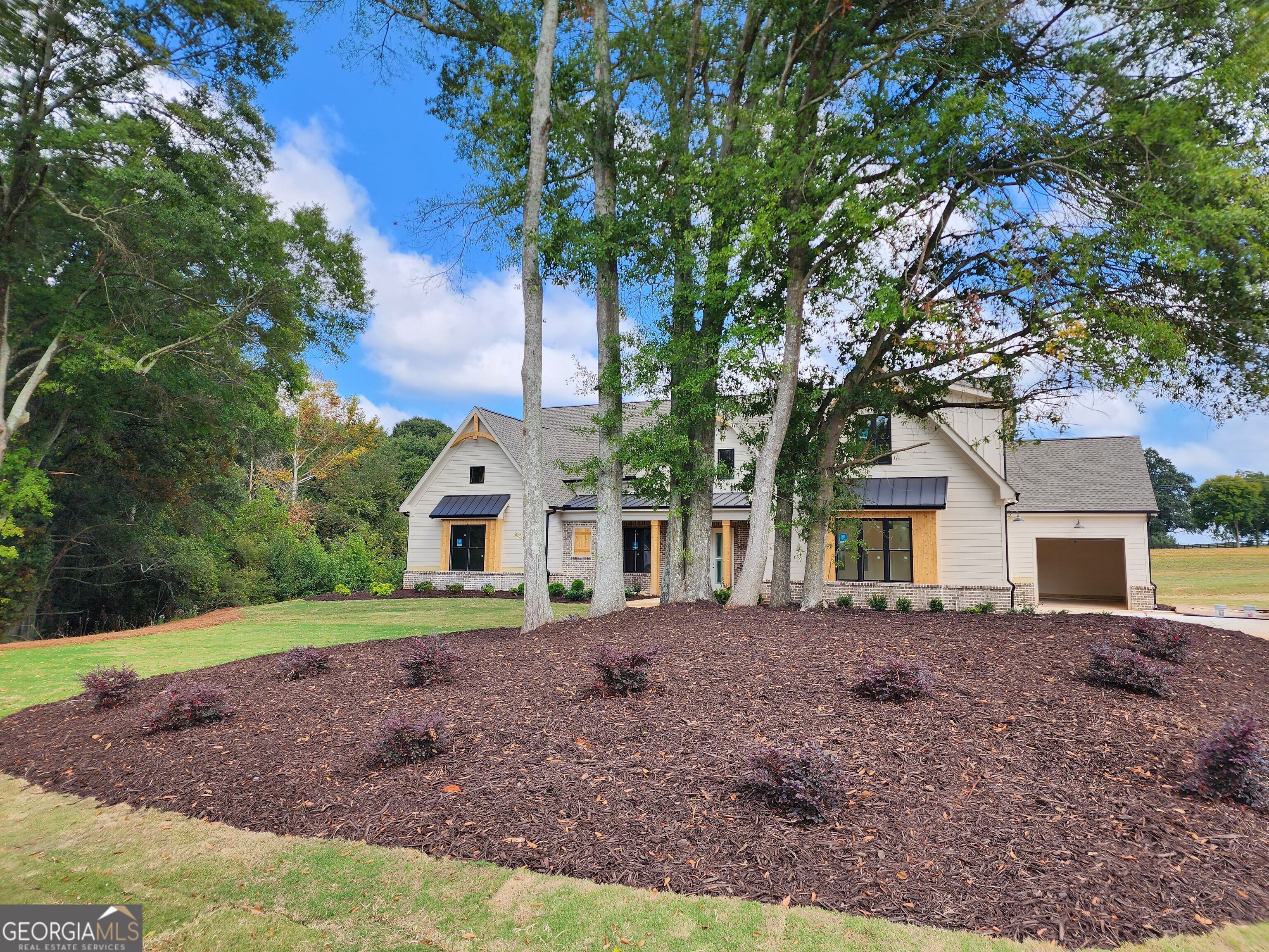167 Ivey Trace Court Property Photo 2