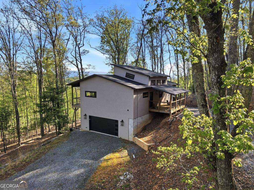194 Quiet Woods Trail Property Photo 7