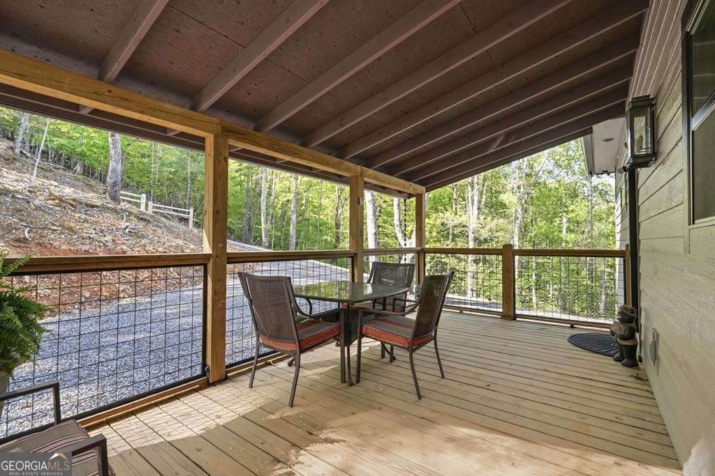 194 Quiet Woods Trail Property Photo 8