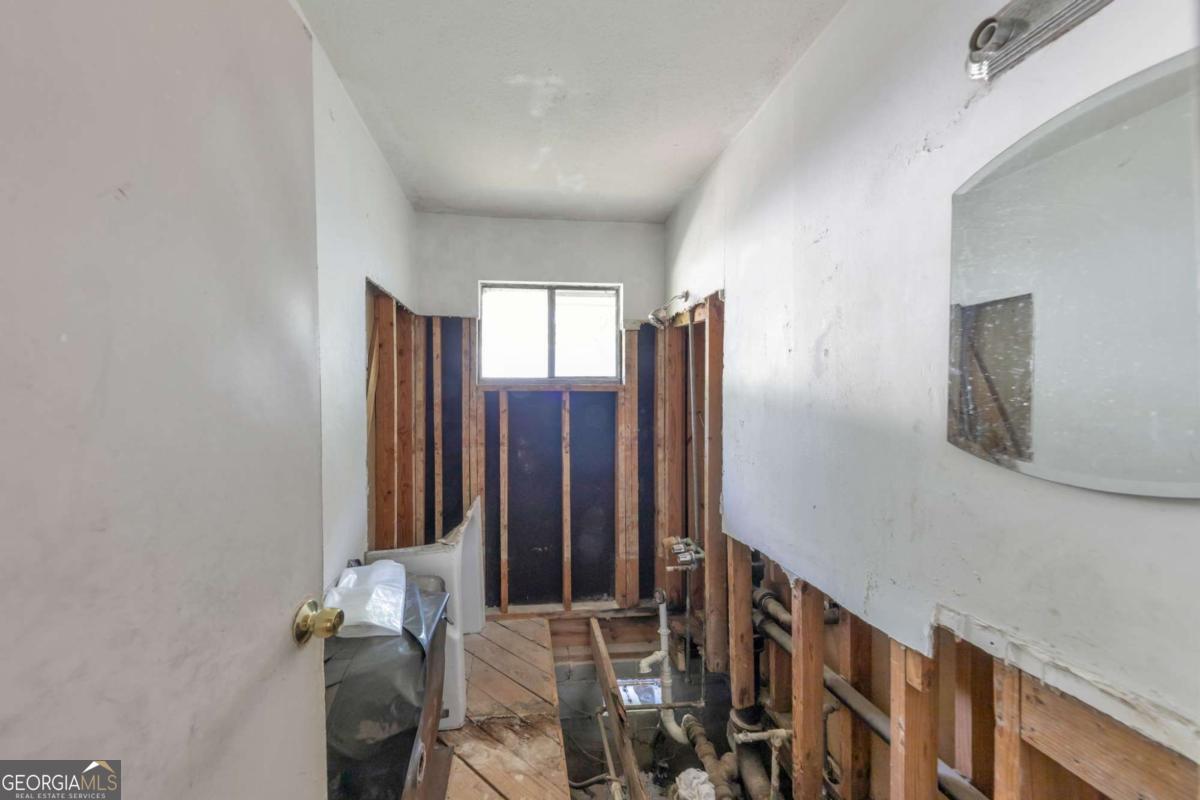 1097 Cordova Street Sw Property Photo 15