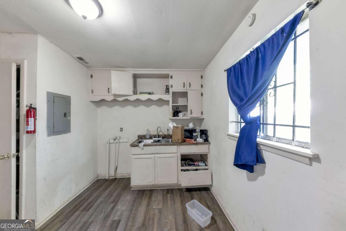 1097 Cordova Street Sw Property Photo 20