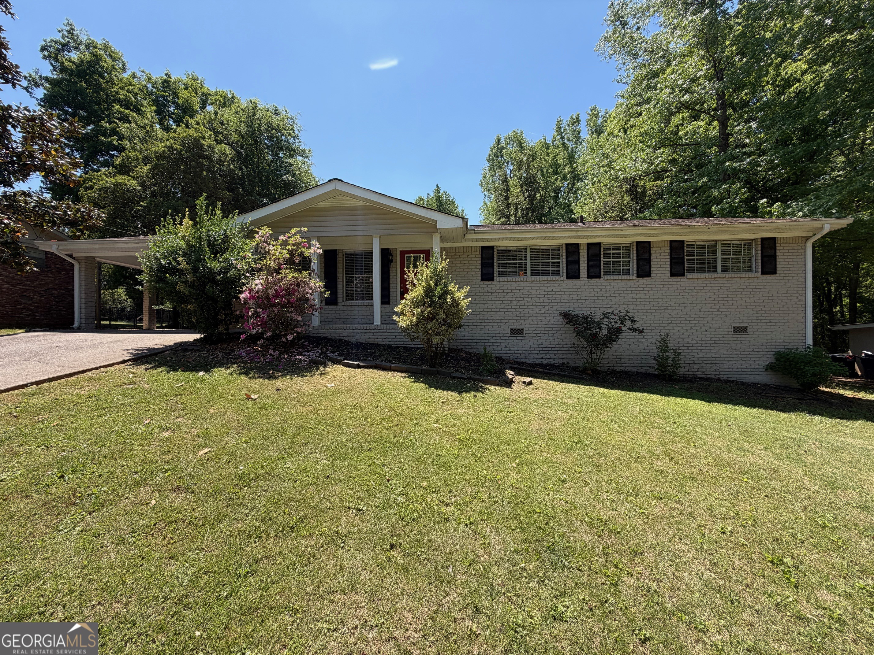 6214 Marilla Street Property Photo 2