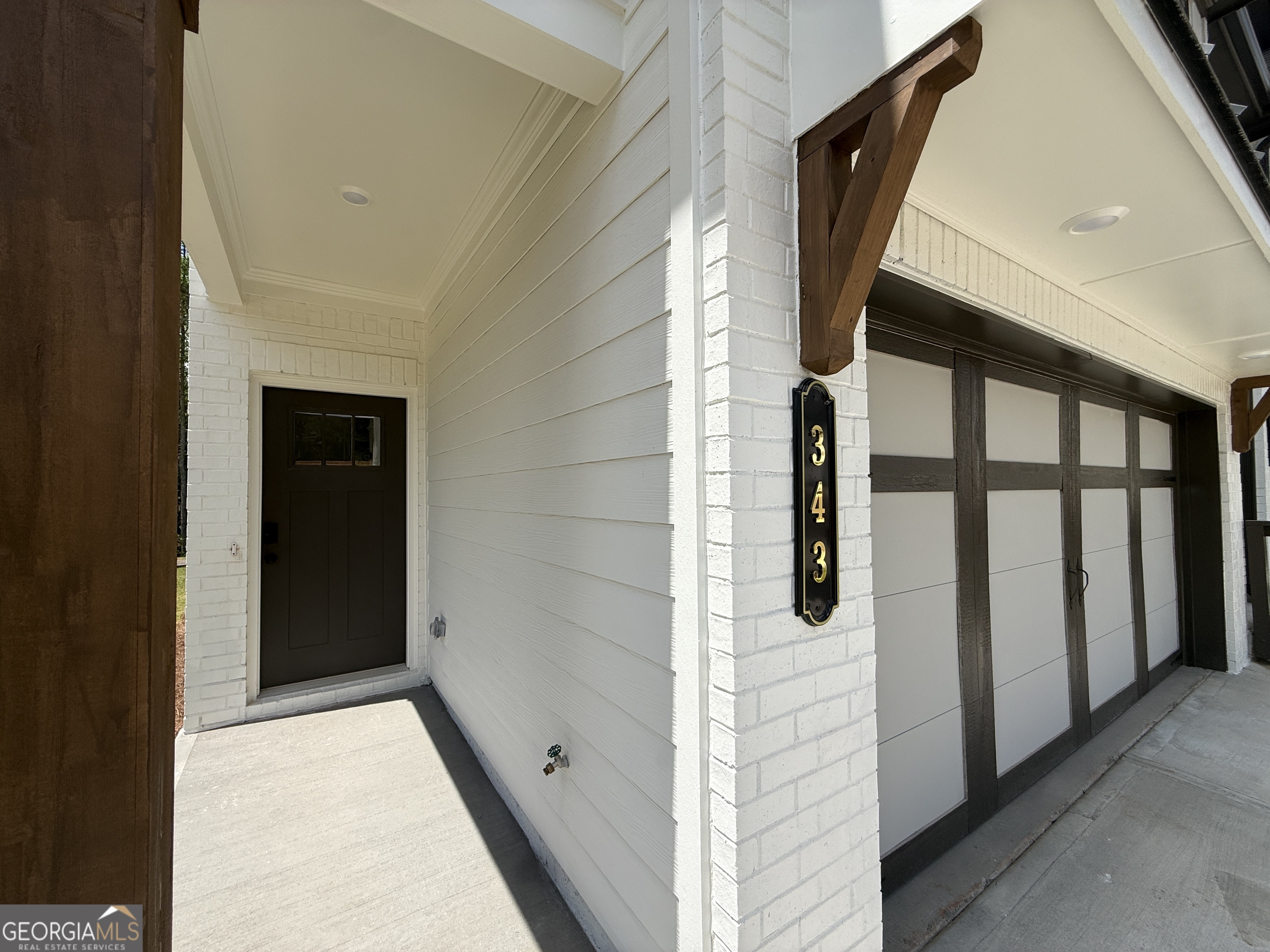 343 Brook Landing Circle Property Photo 2