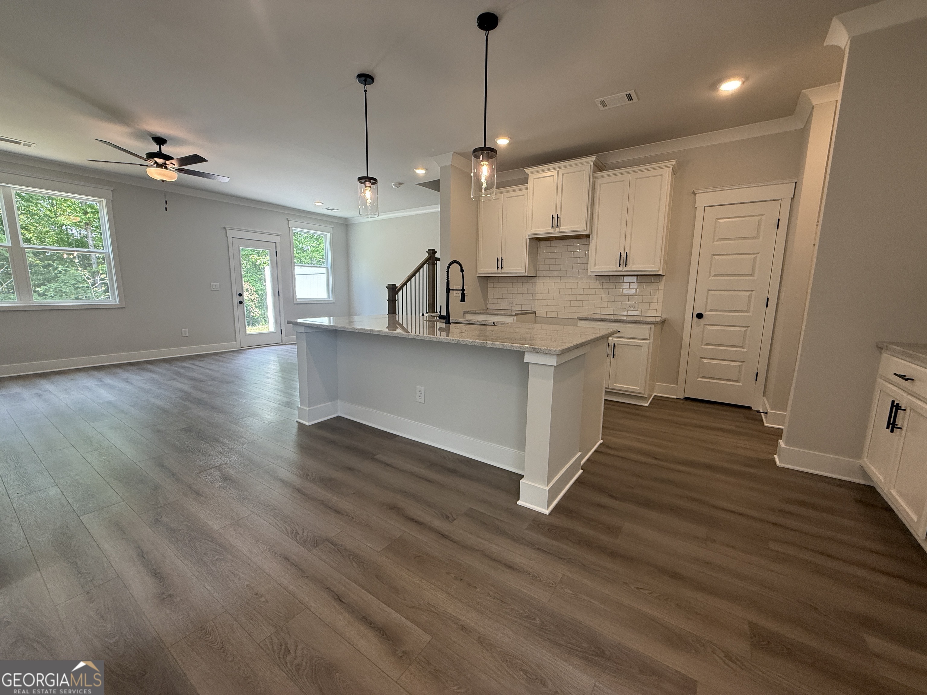 343 Brook Landing Circle Property Photo 4