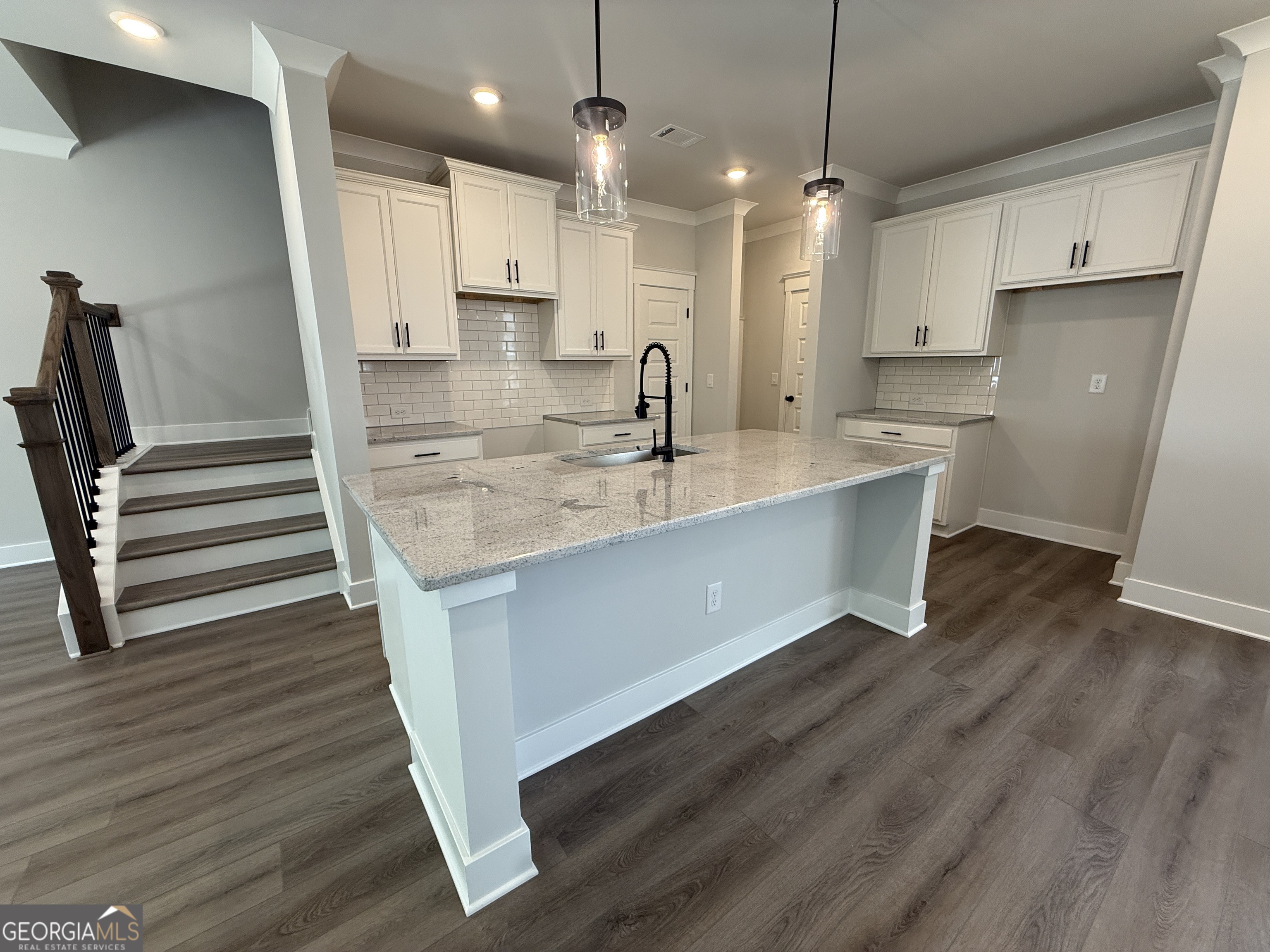 343 Brook Landing Circle Property Photo 6