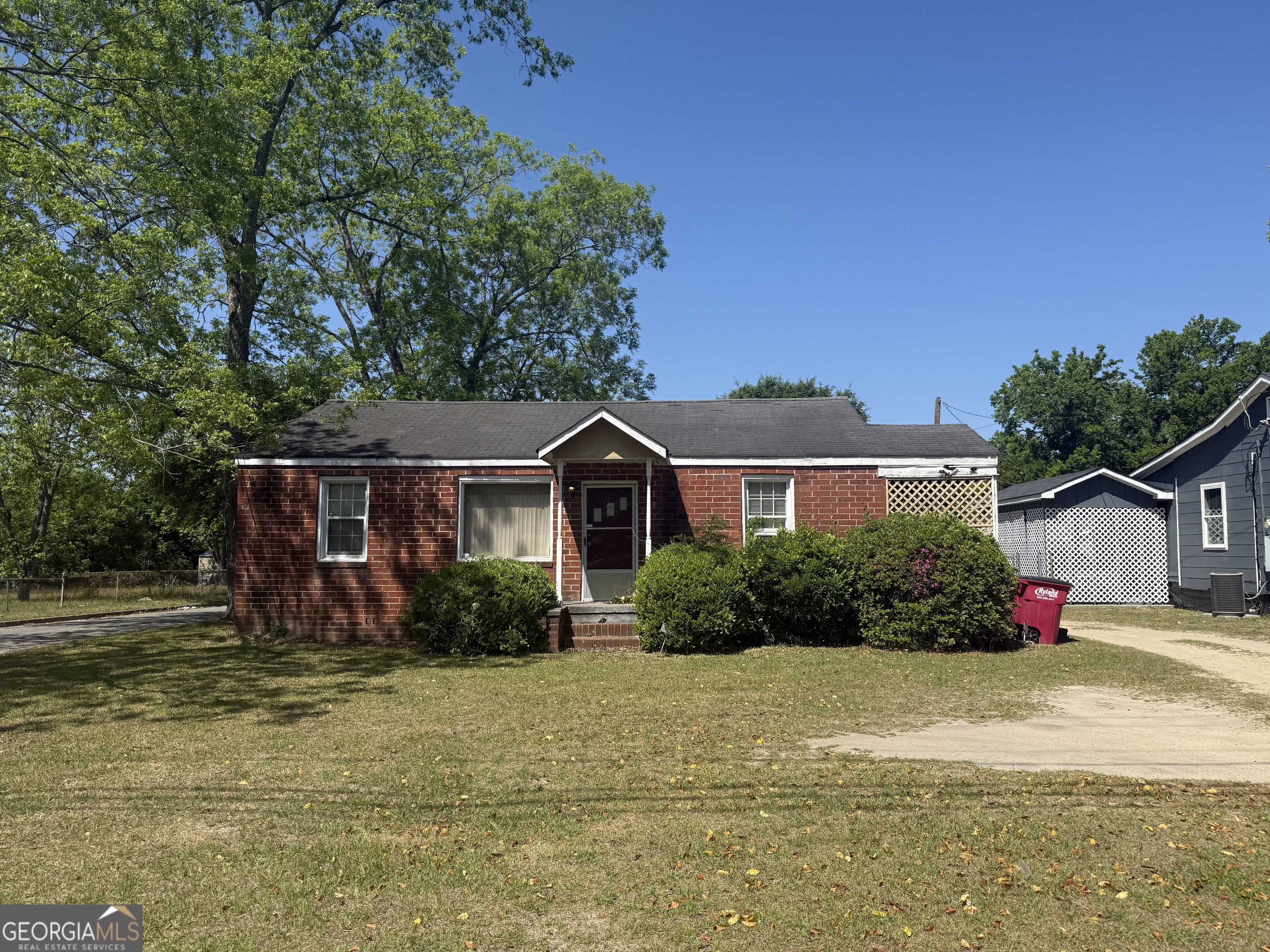 1852 Christian Avenue Property Photo 1