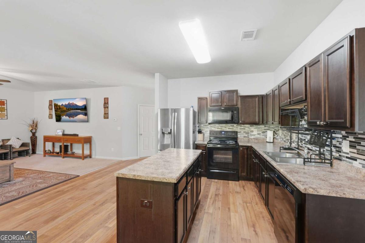 17 Bartlett Drive Property Photo 19