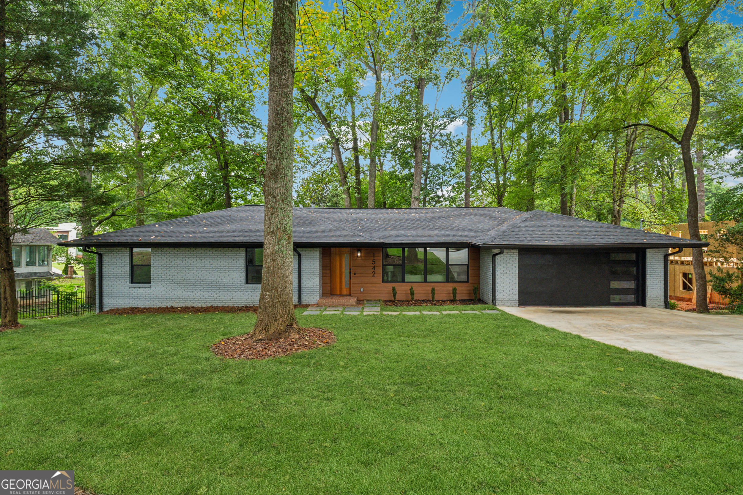1542 Lavista Road Ne Property Photo 1