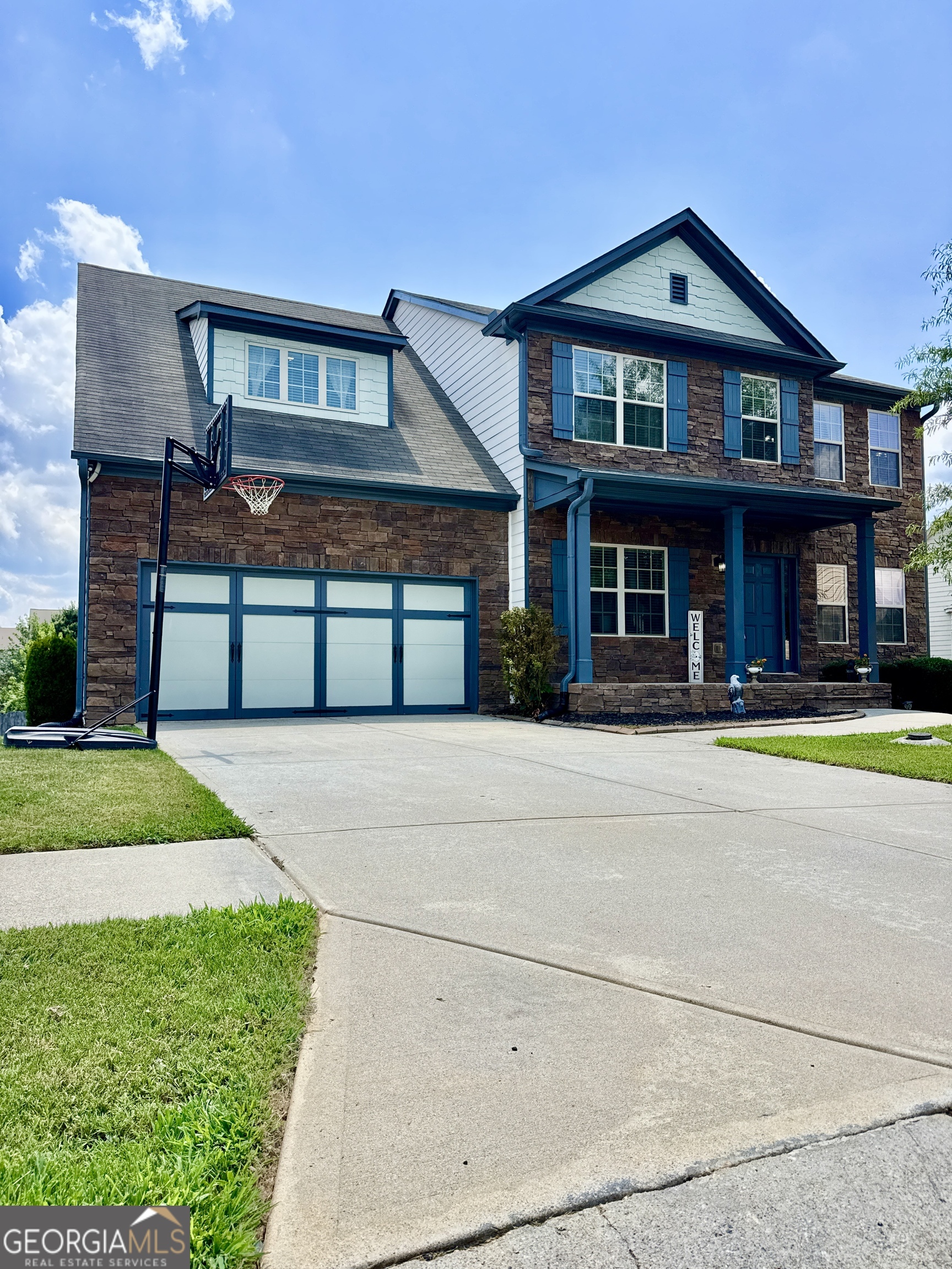 2534 Olney Falls Drive Property Photo 1