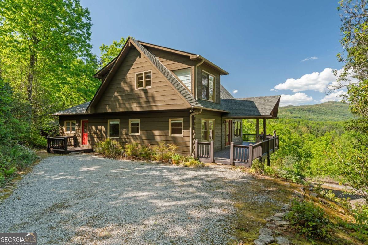 410 Falling Springs Property Photo 1