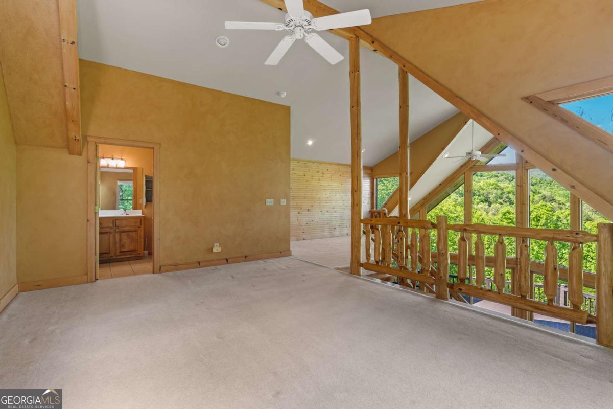 410 Falling Springs Property Photo 11