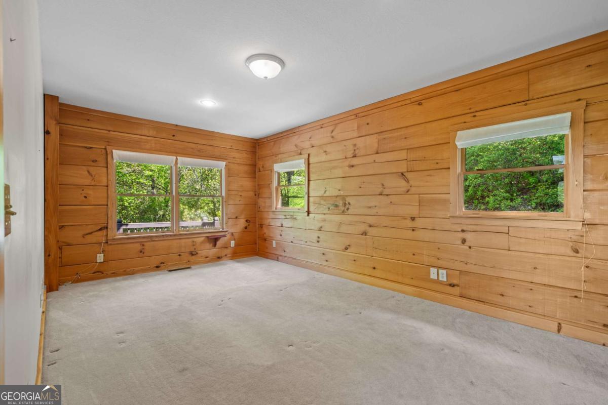 410 Falling Springs Property Photo 19