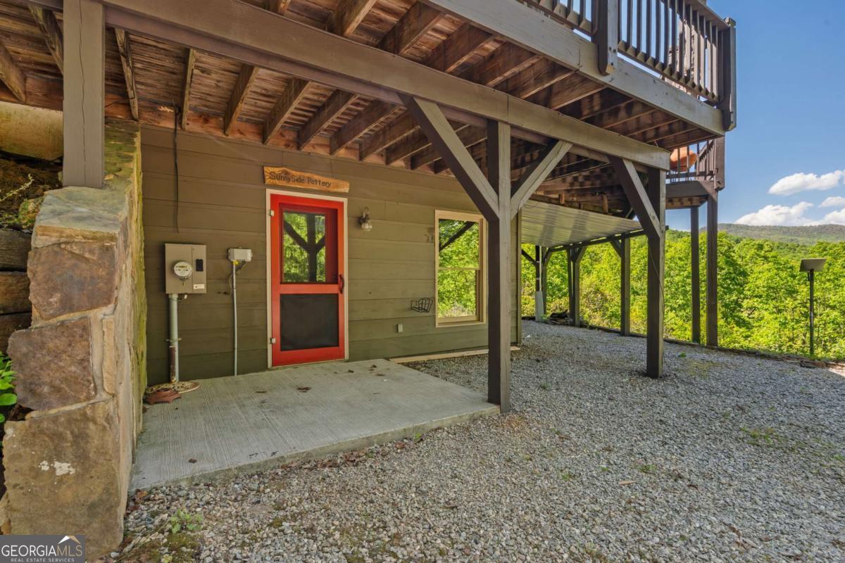 410 Falling Springs Property Photo 39