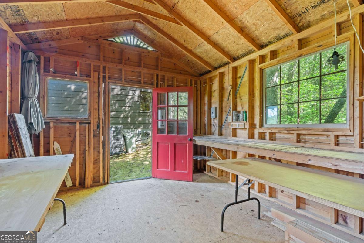 410 Falling Springs Property Photo 49