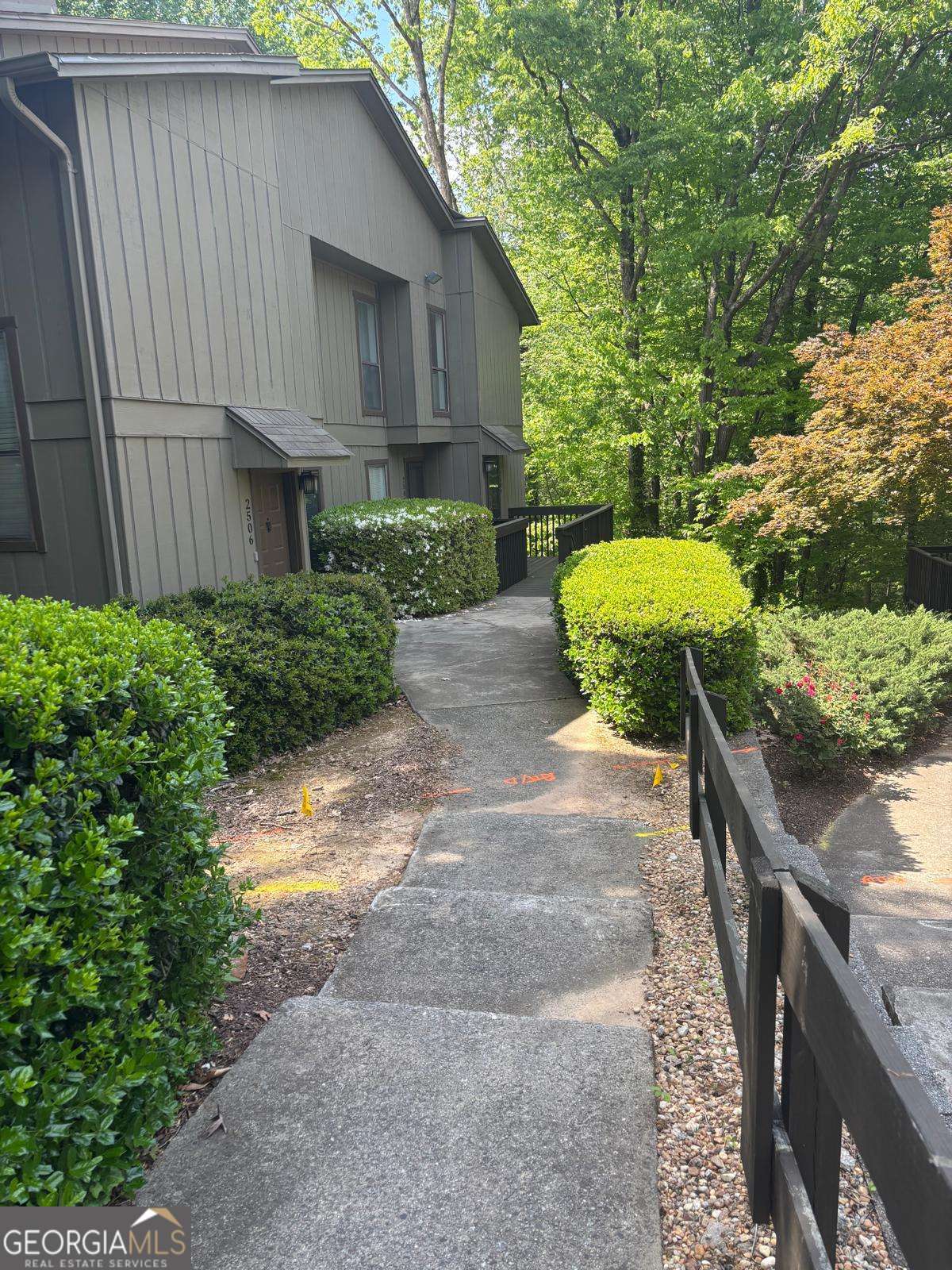 2507 Cumberland Court Se Property Photo 2