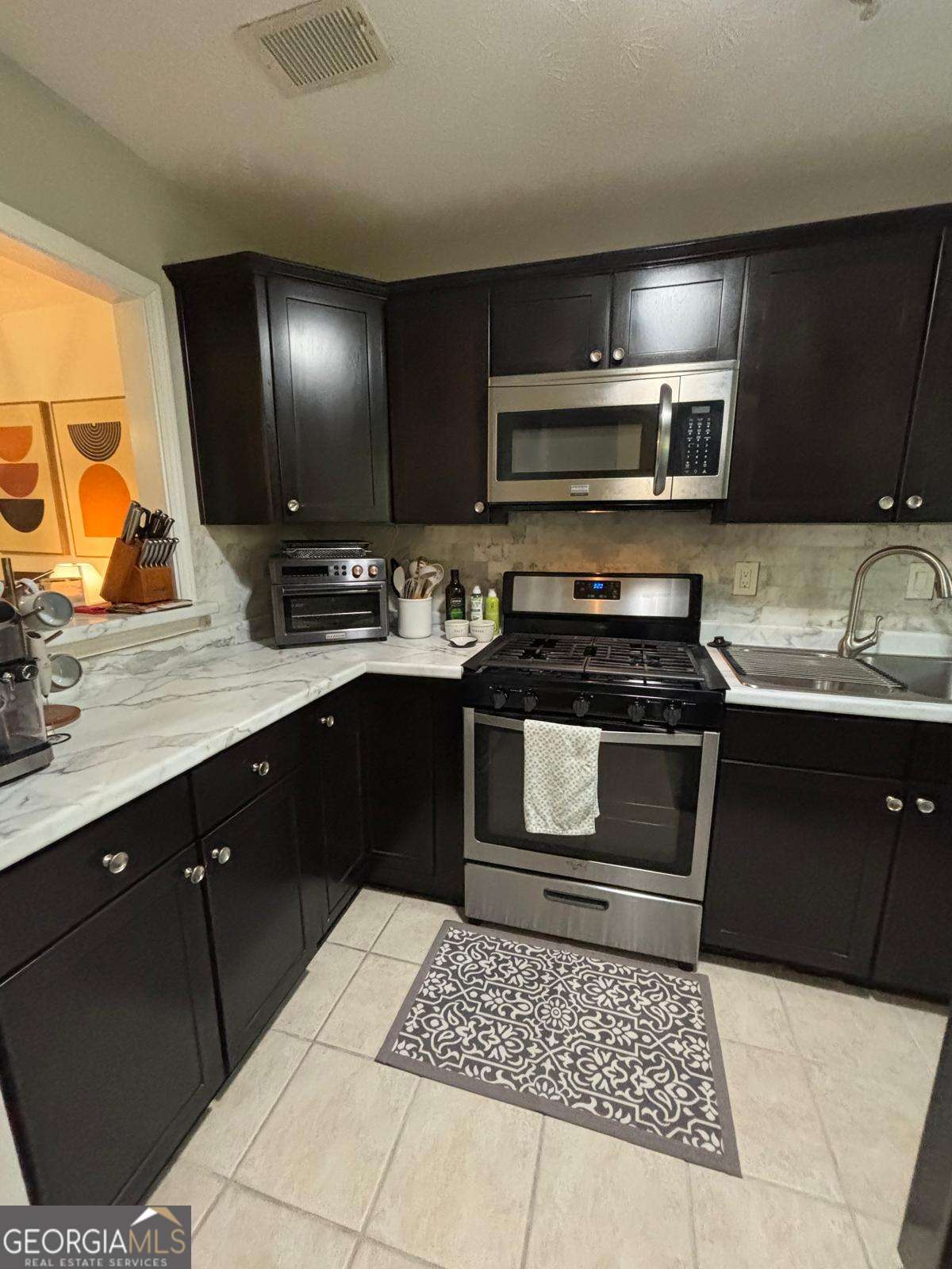2507 Cumberland Court Se Property Photo 5