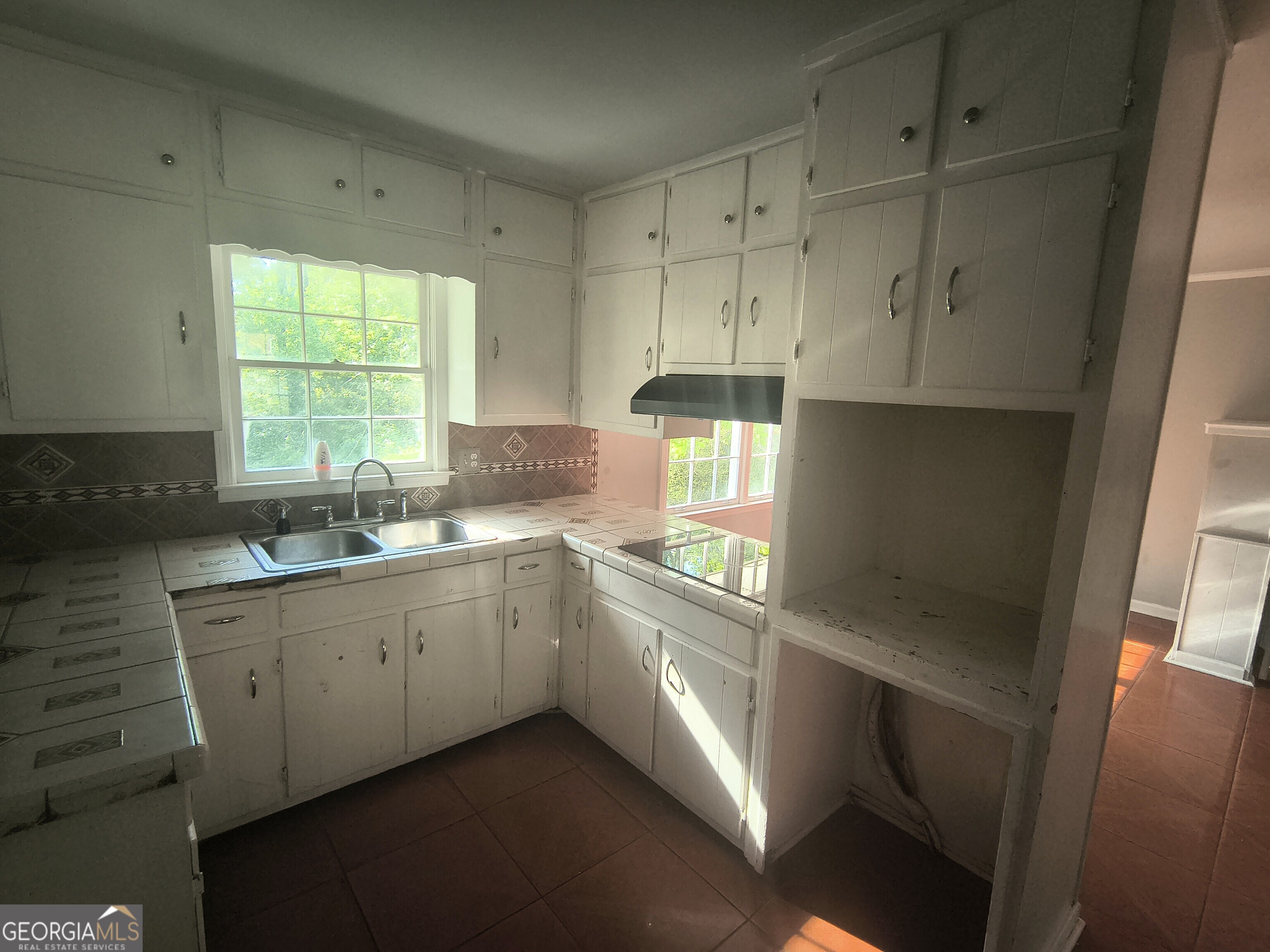 363 River Road Property Photo 9