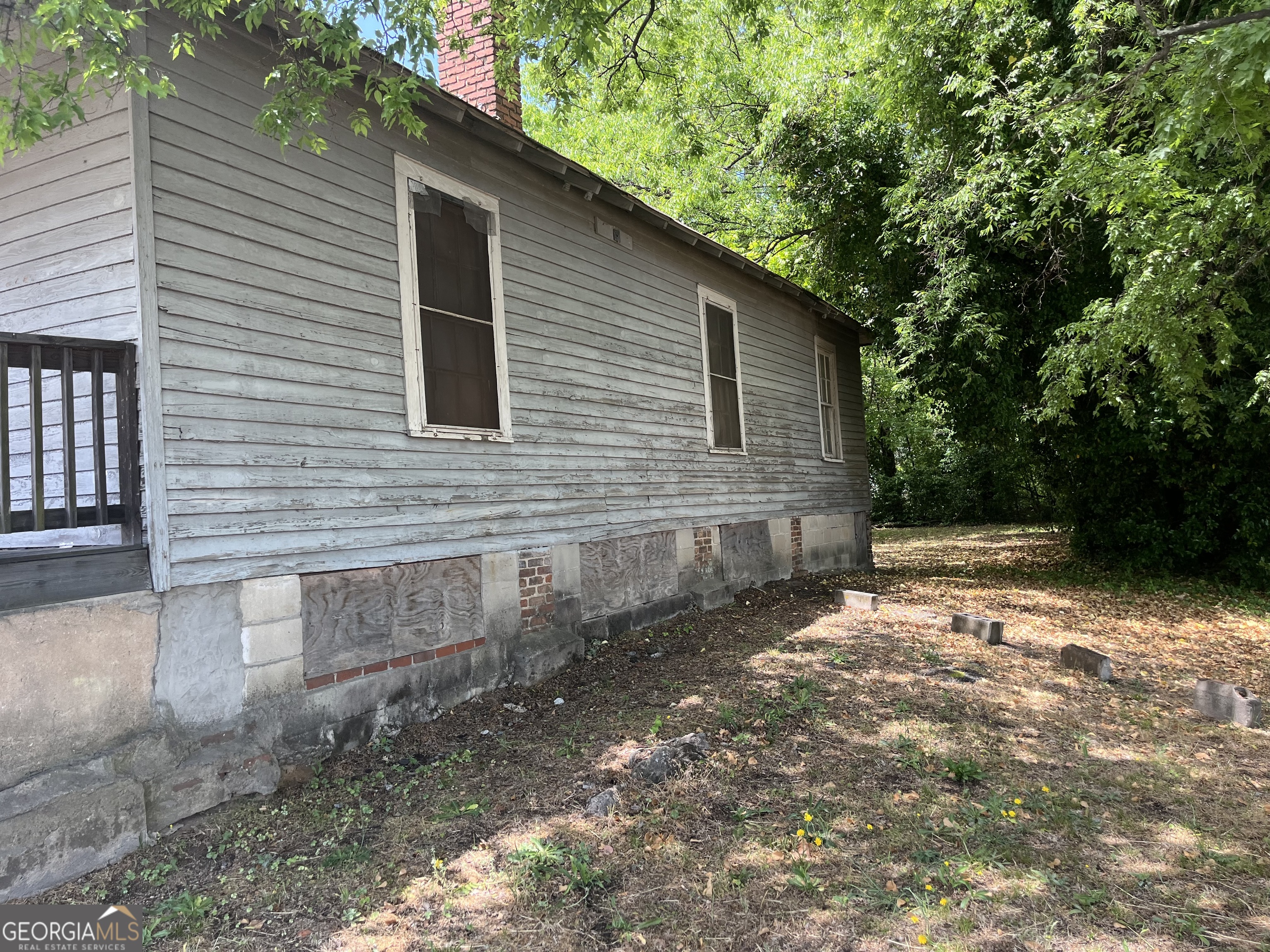 1835 Houston Avenue Property Photo 2