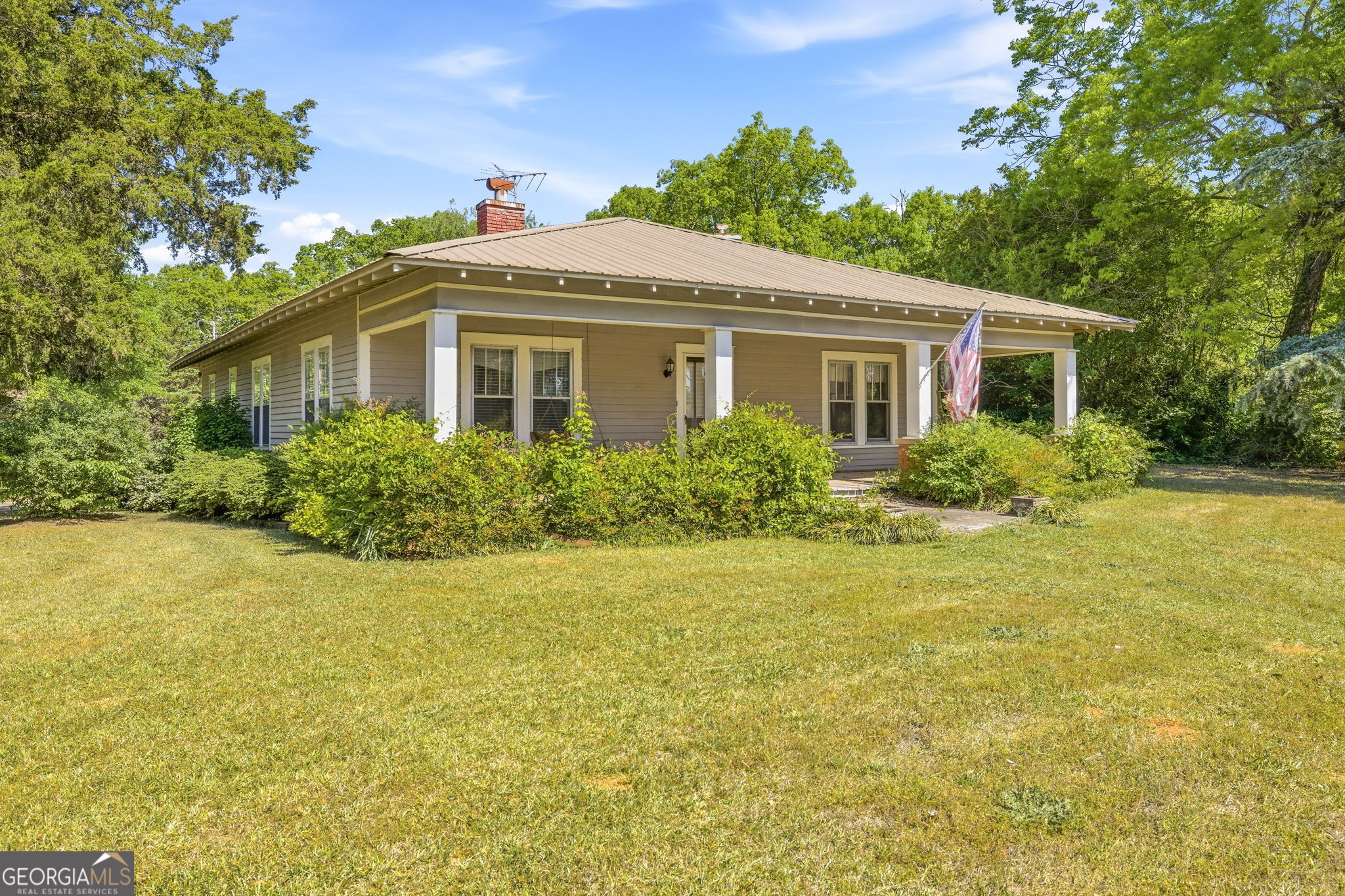 3213 Highway 326 Property Photo 1