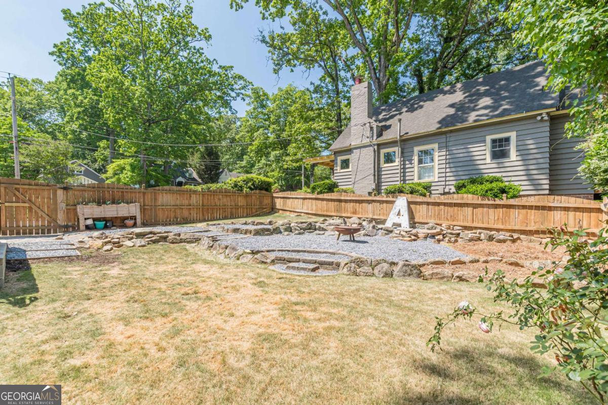 3327 College Street Property Photo 47