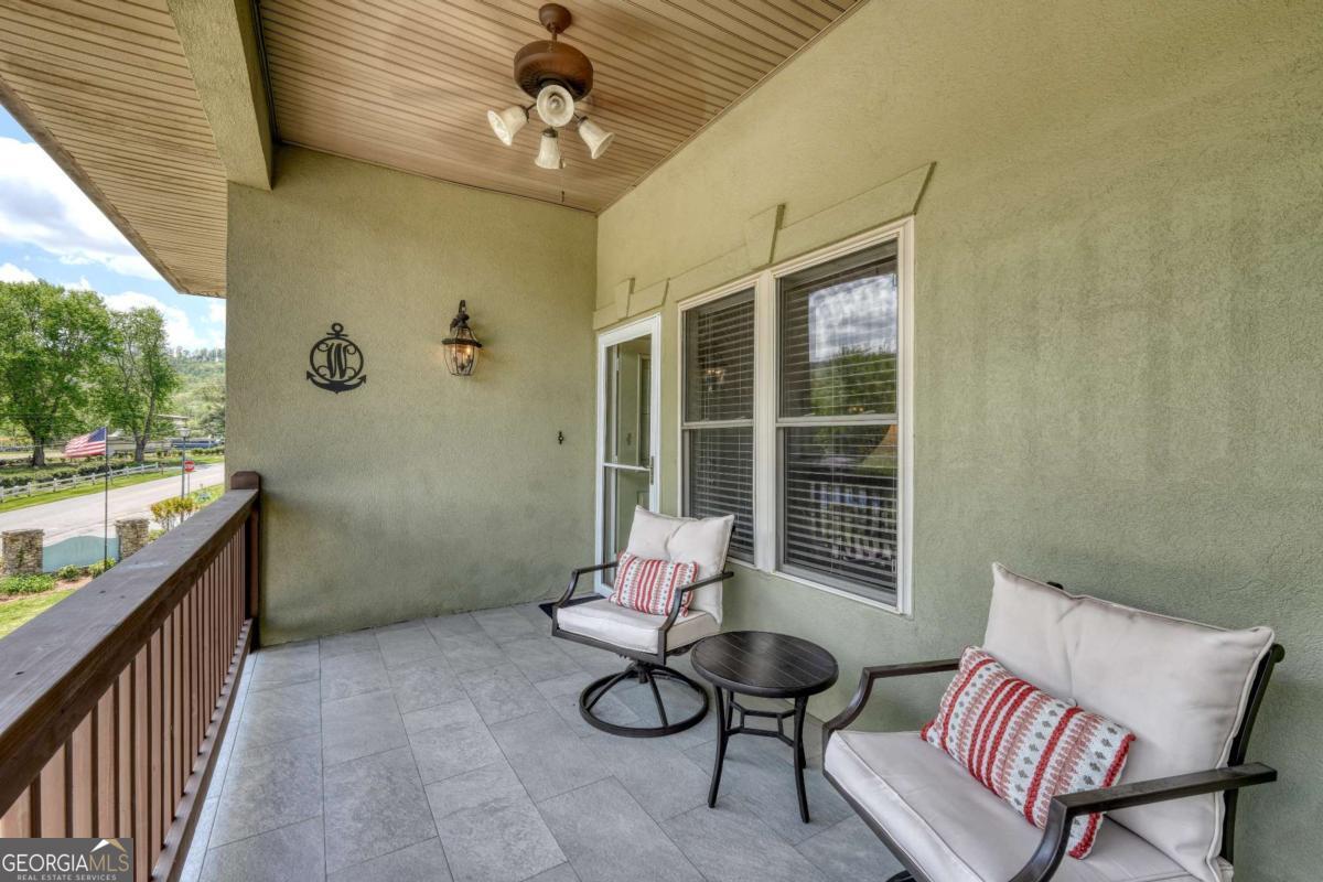 1647e Lakeview Drive Property Photo 6