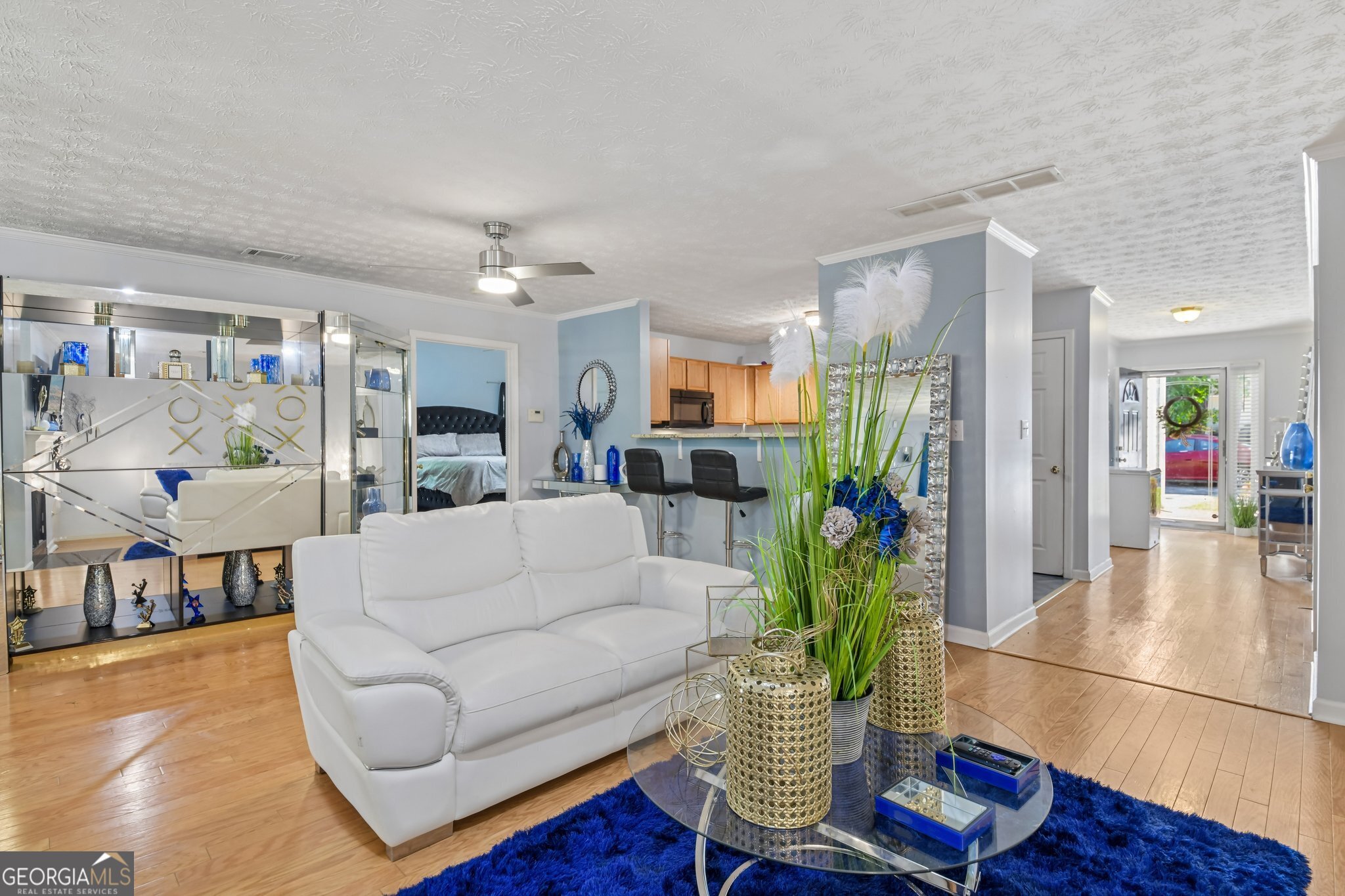 6694 Villa Court Property Photo 3