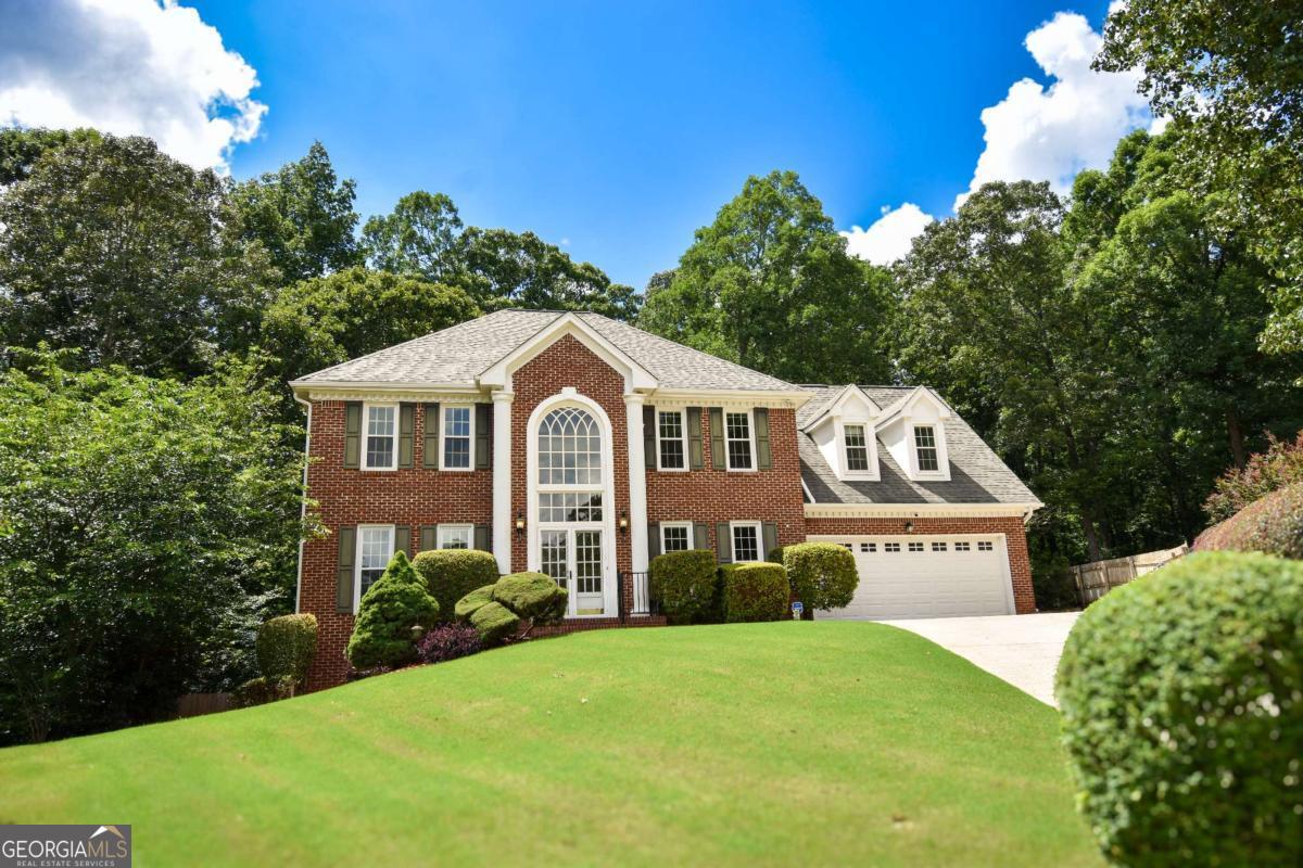 1858 De Winton Place Property Photo 1
