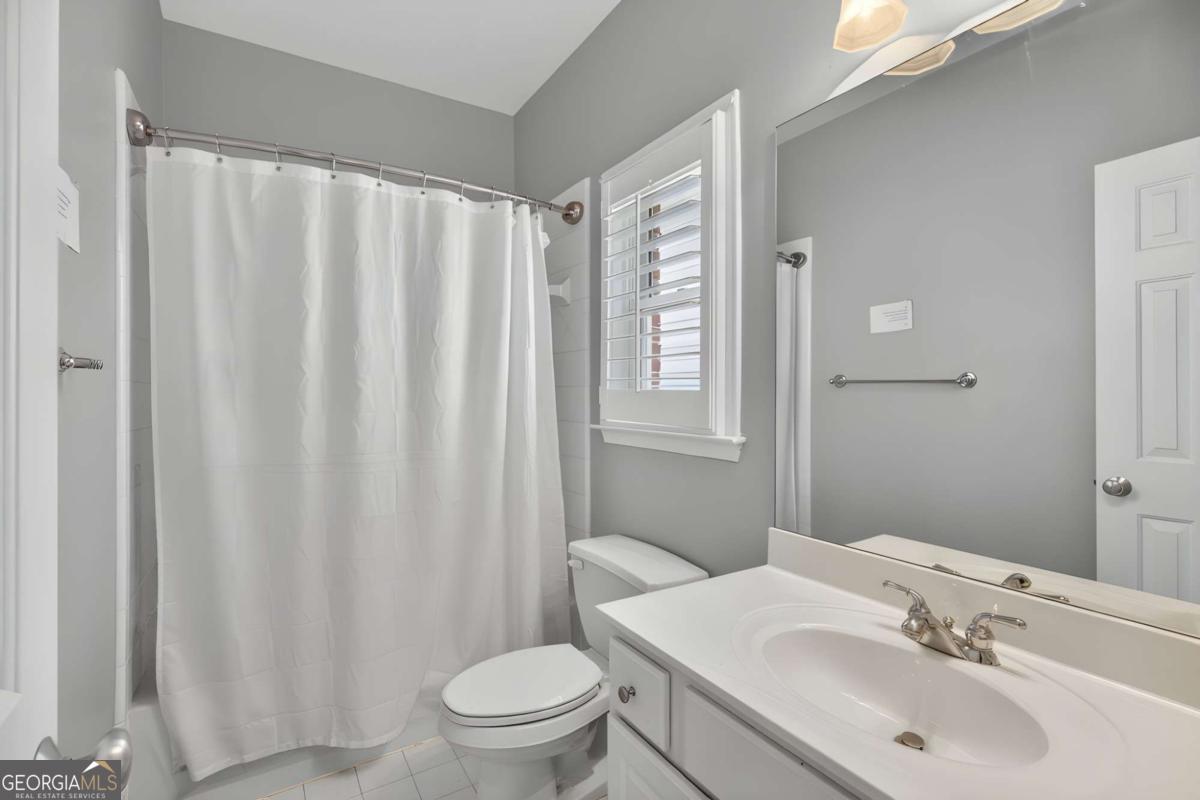 1354 E Rock Springs Road Ne Property Photo 29