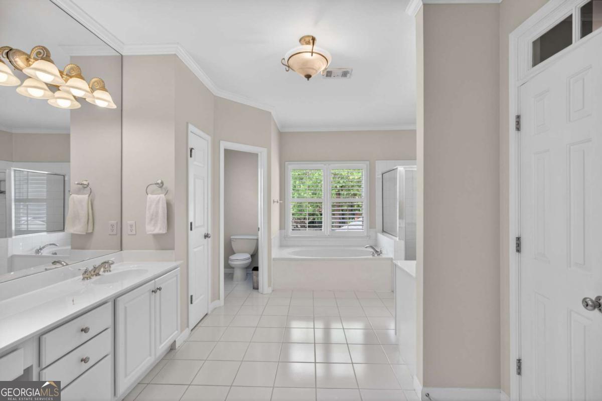 1354 E Rock Springs Road Ne Property Photo 32
