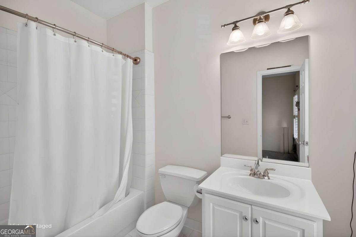 1354 E Rock Springs Road Ne Property Photo 40