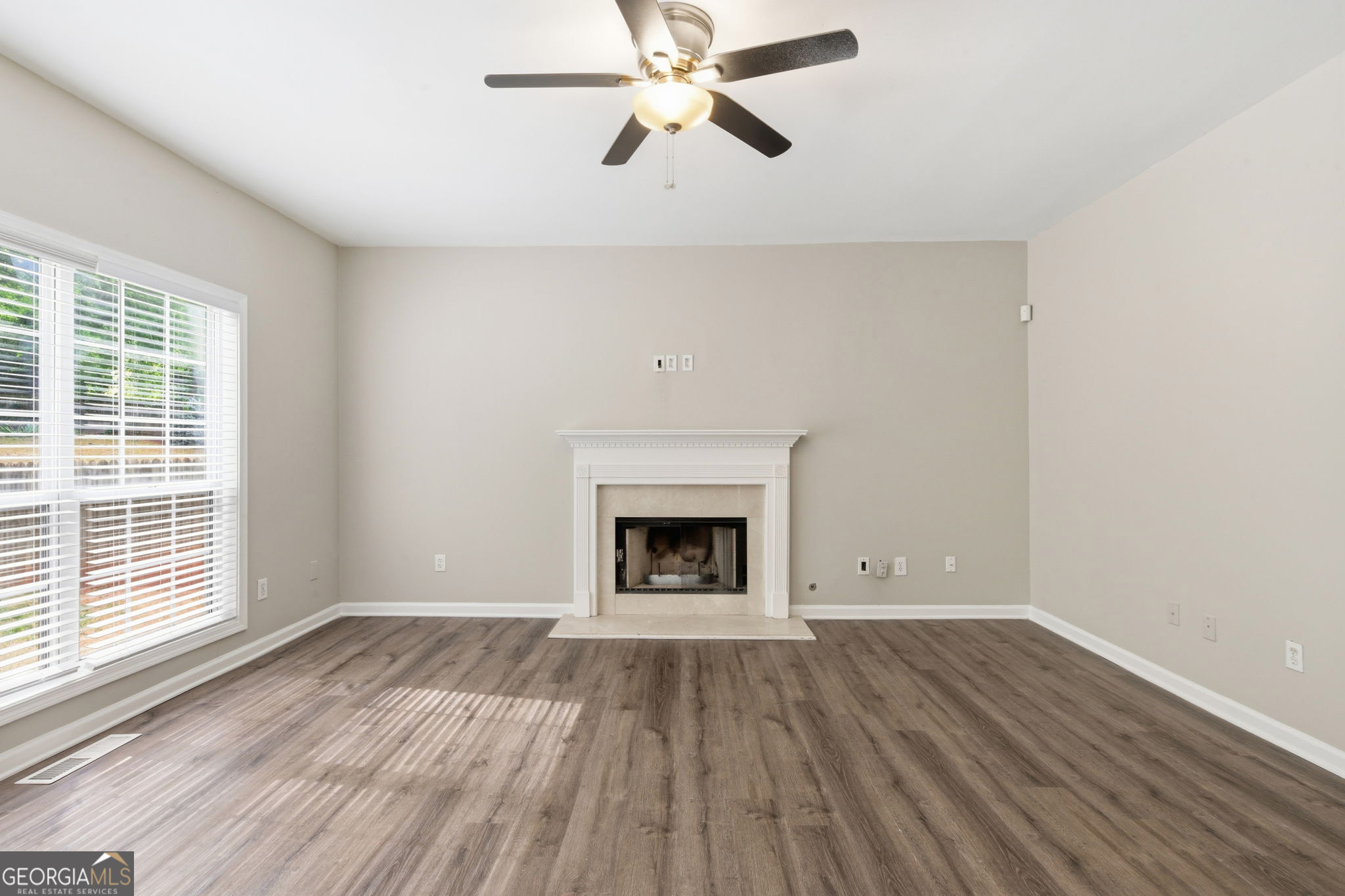3890 Brentview Place Nw Property Photo 10