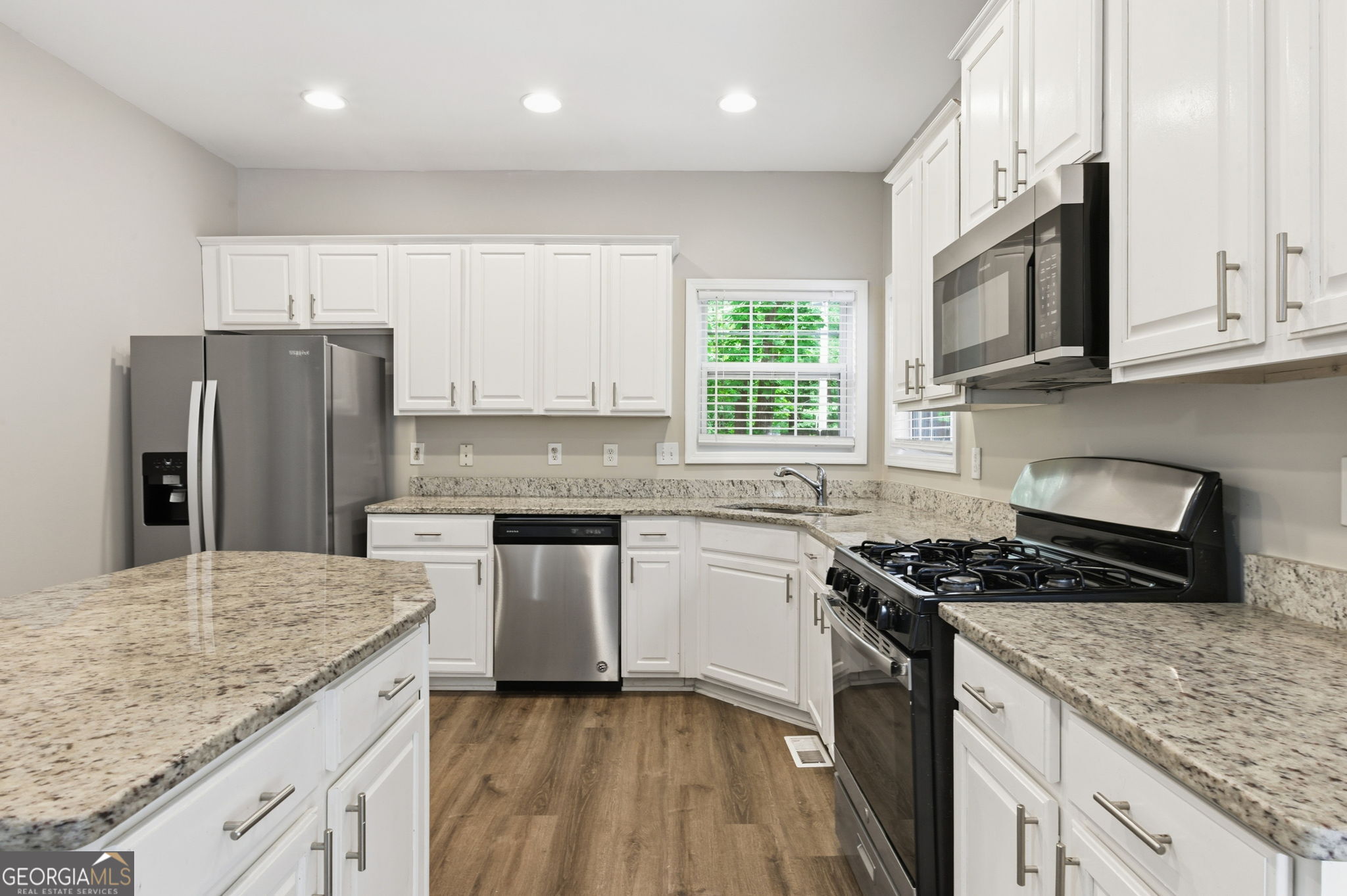 3890 Brentview Place Nw Property Photo 14