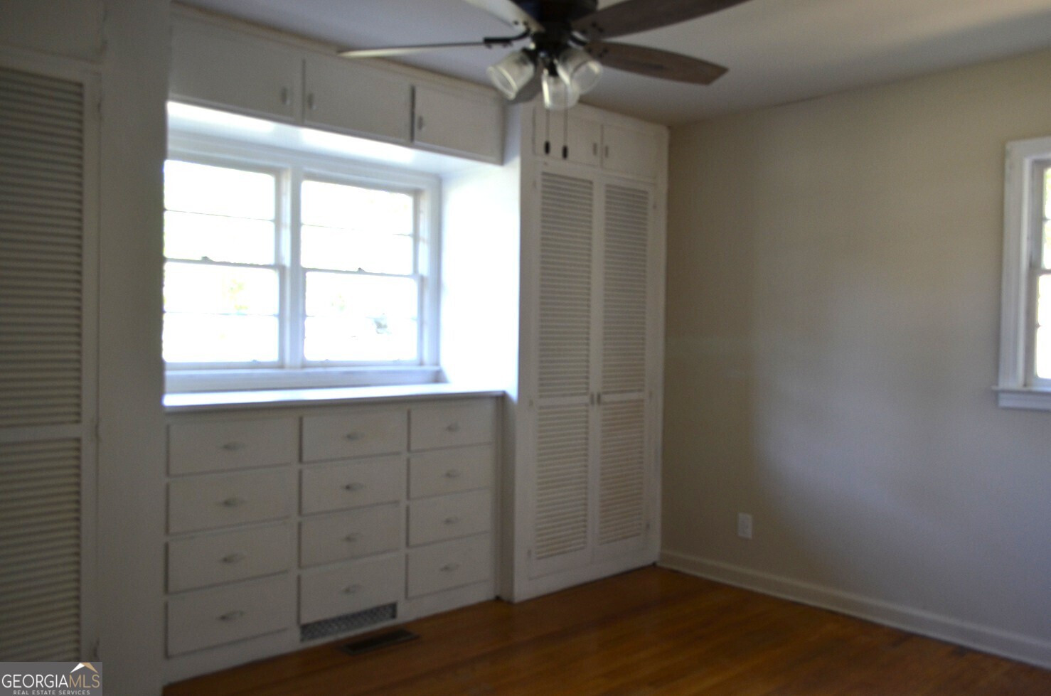 1524 Cambridge Drive Property Photo 4