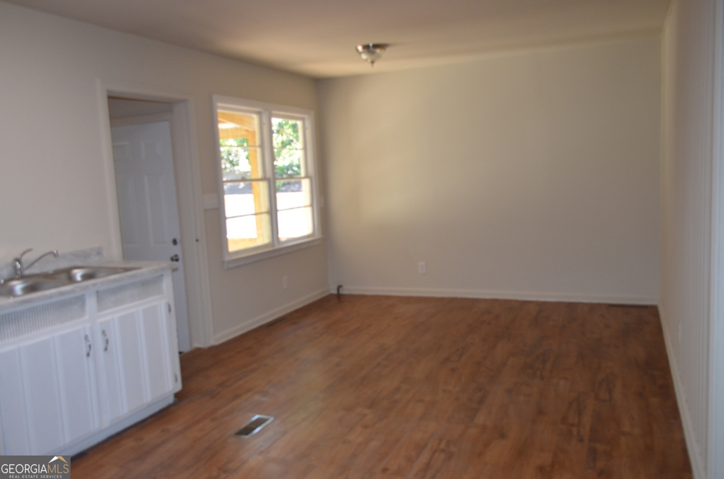 1524 Cambridge Drive Property Photo 8