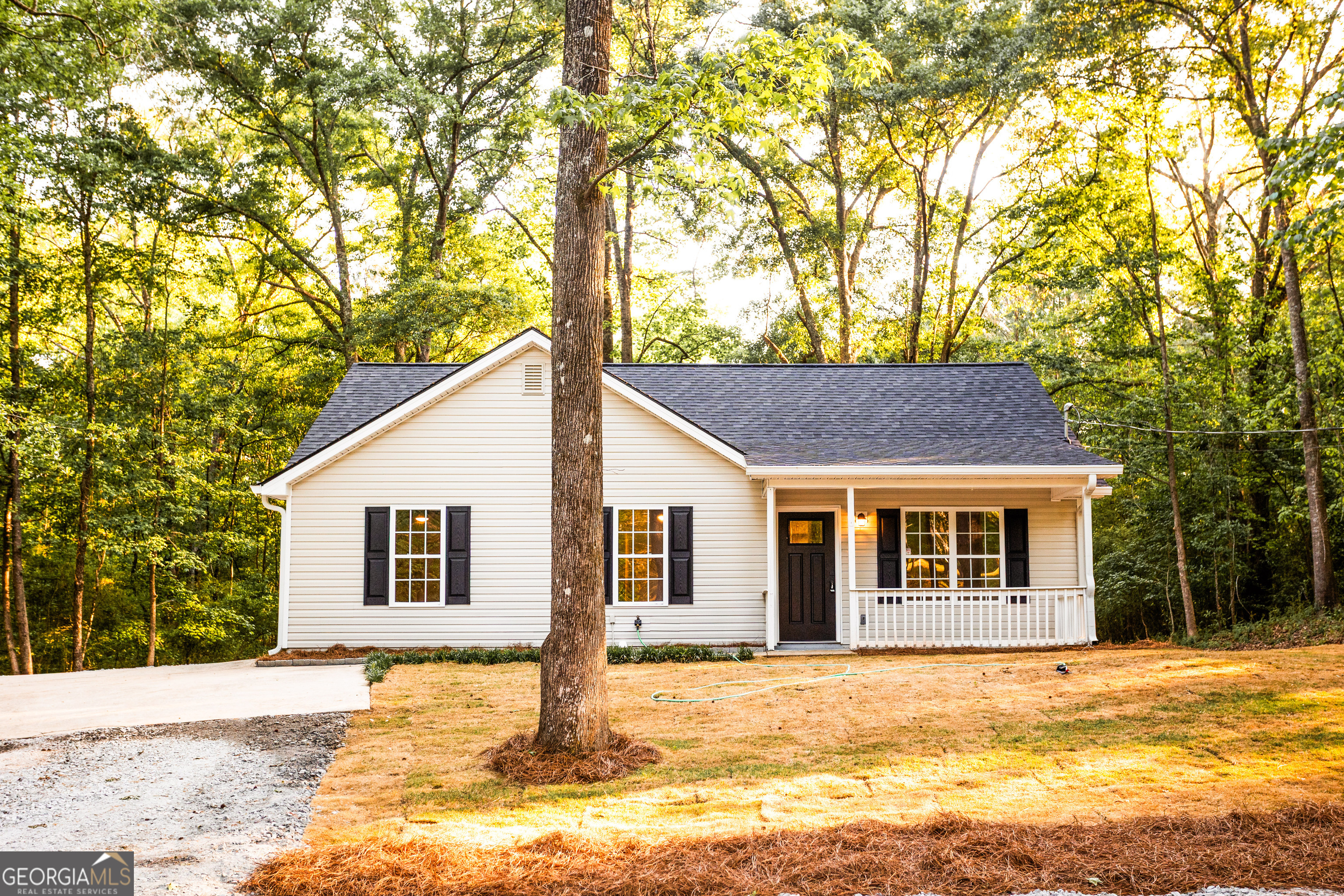 2443 Hodges Farm Road Property Photo 1
