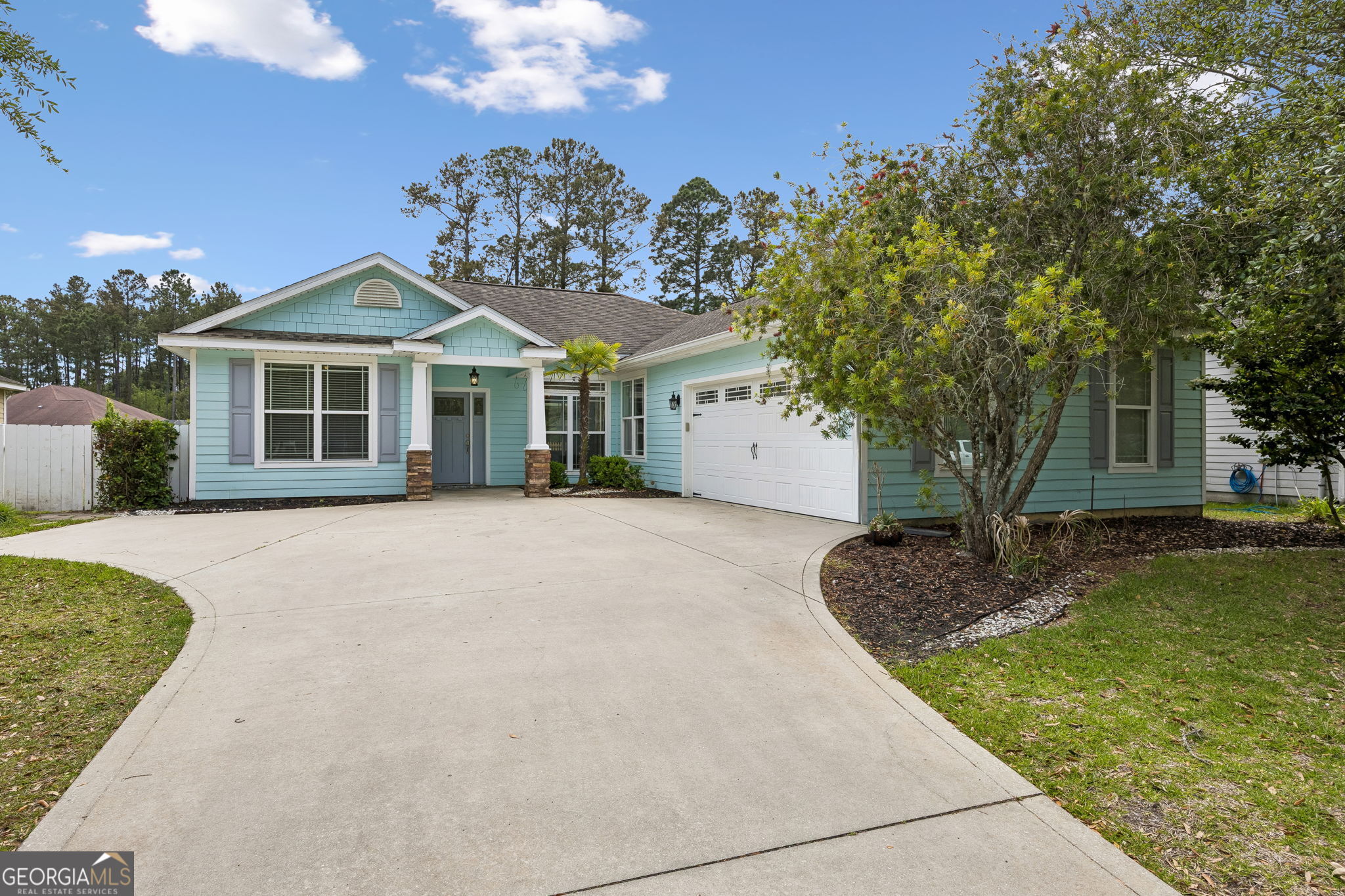 208 Waters Edge Drive Property Photo 1