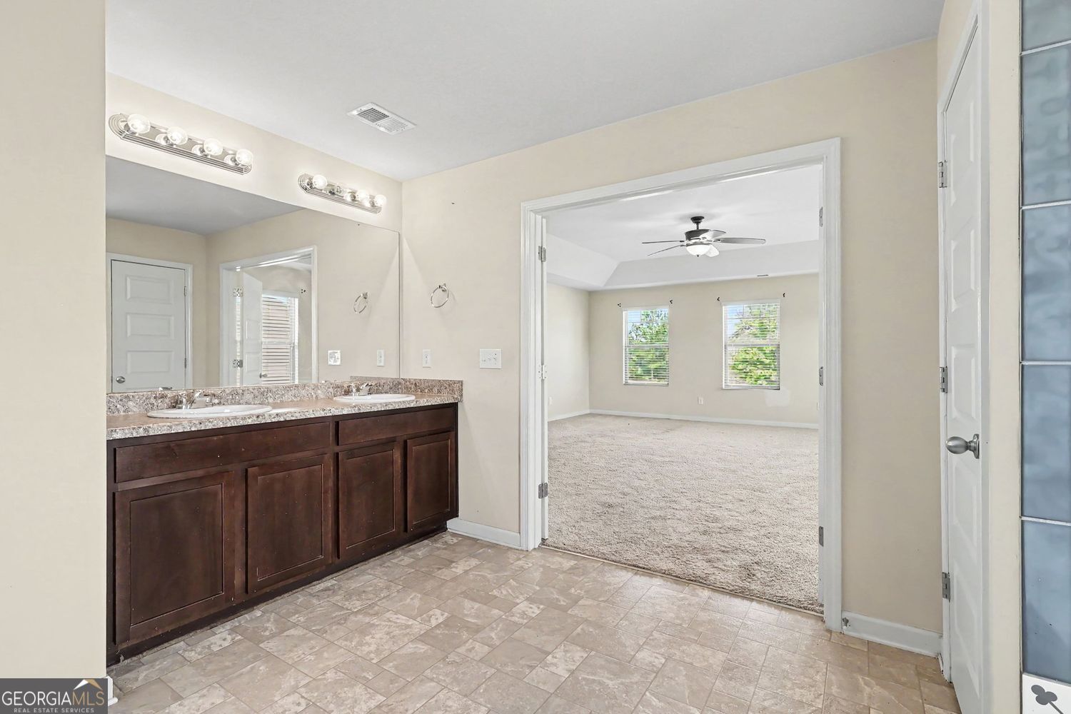 55 Silver Willow Court Property Photo 22
