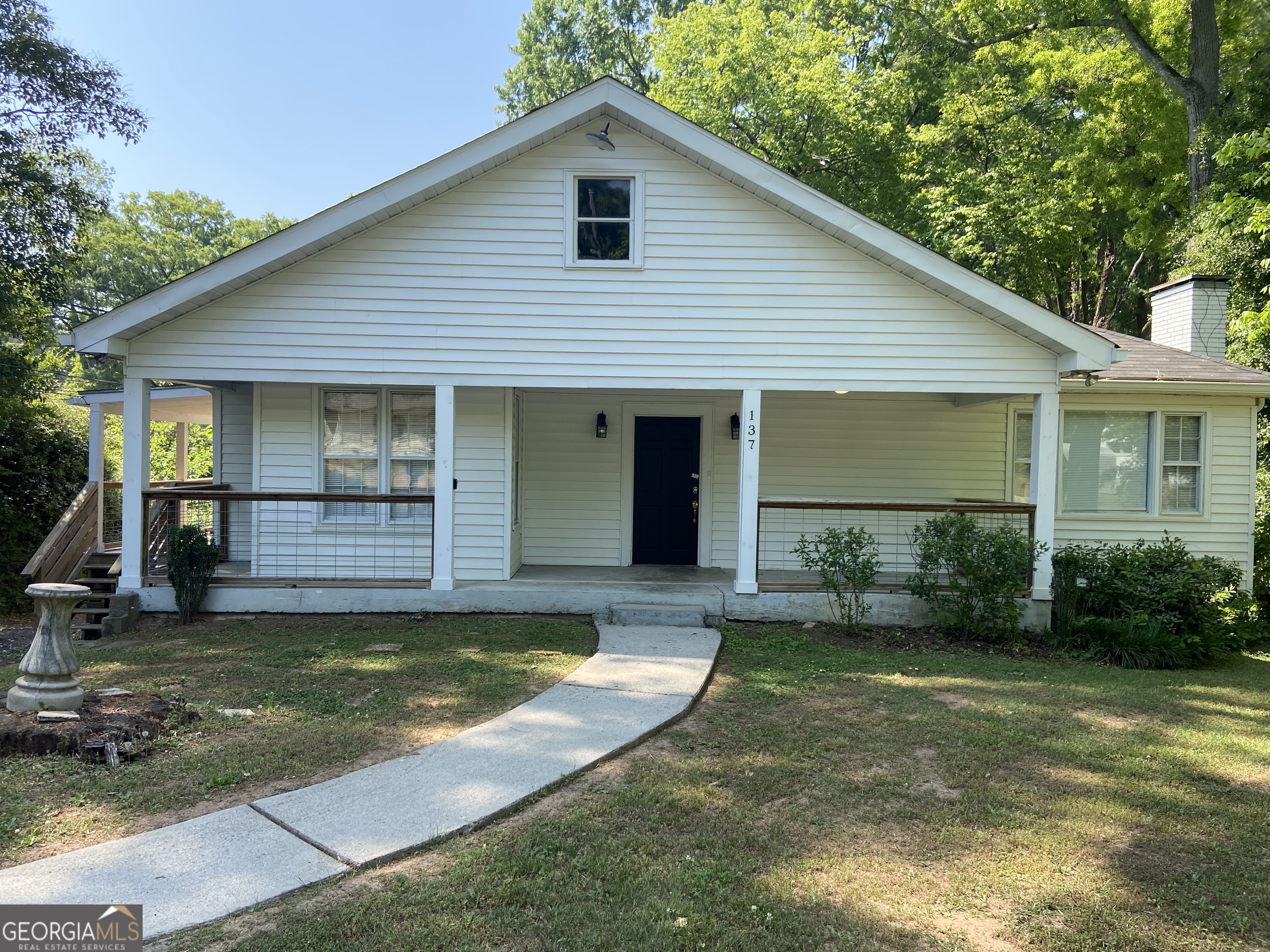 137 Huie Street Property Photo 1