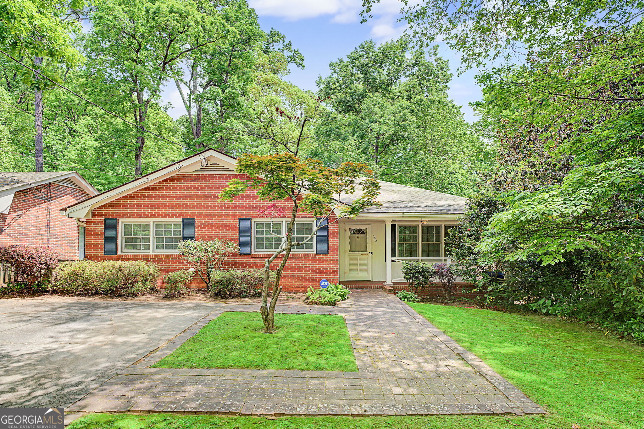 503 Durand Drive NE Property Photo 1