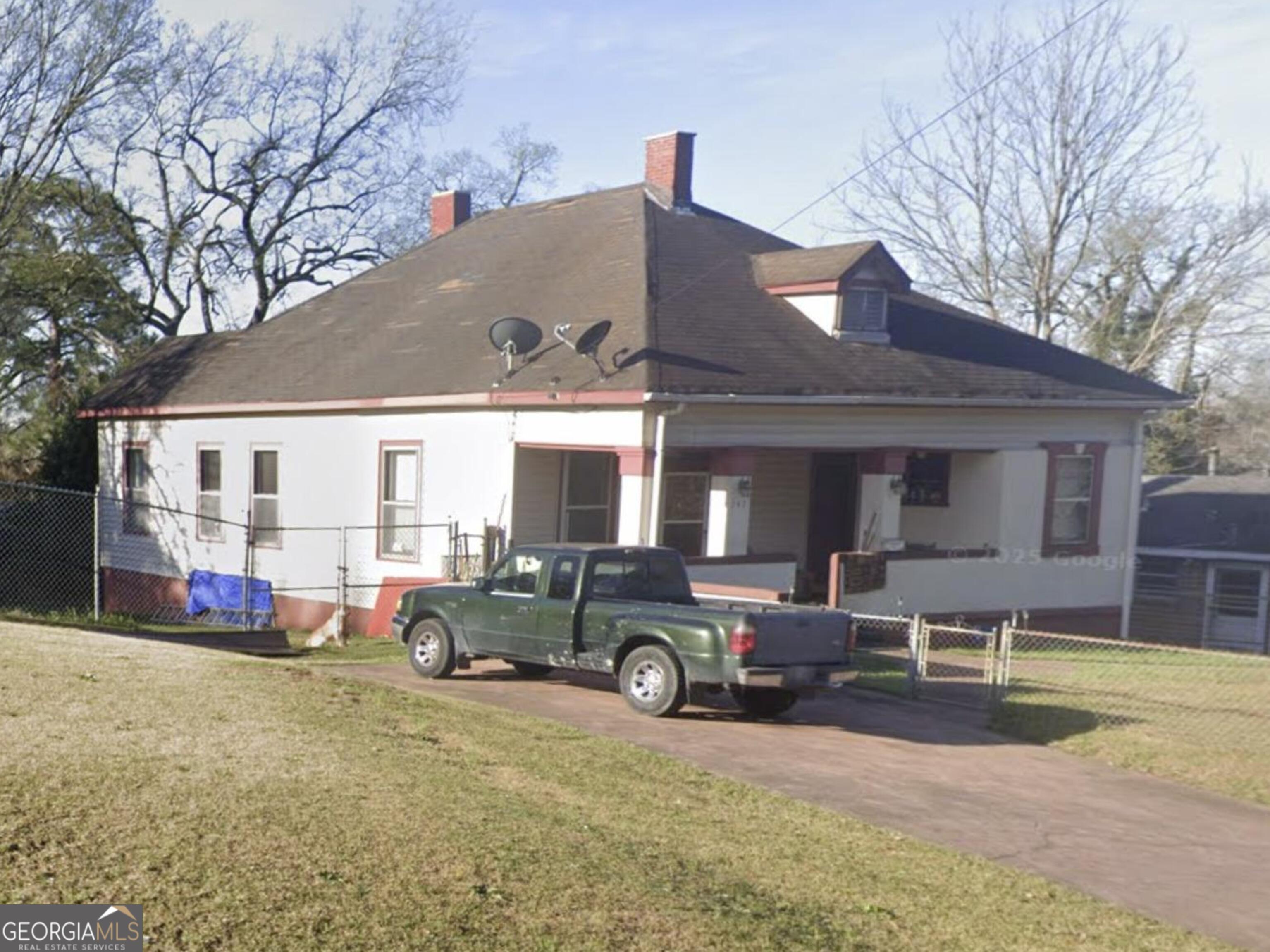 347 Woolfolk Street Property Photo 3
