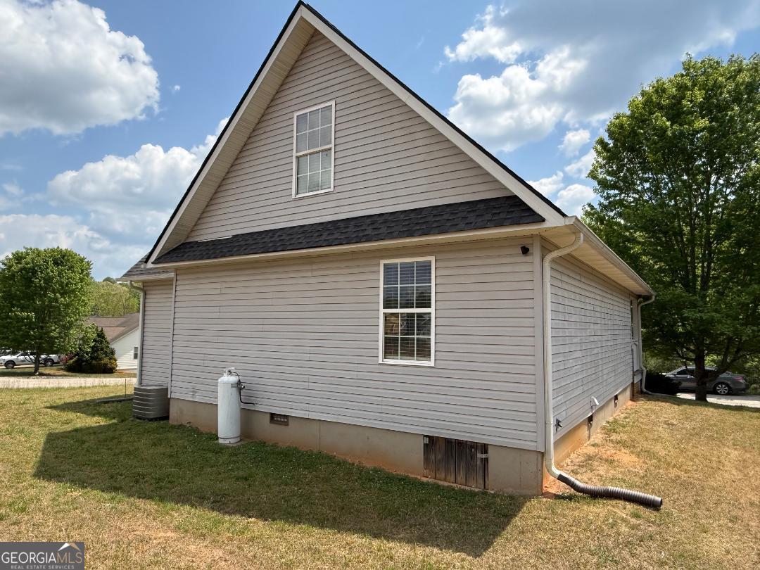 121 Saluda Drive Property Photo 22