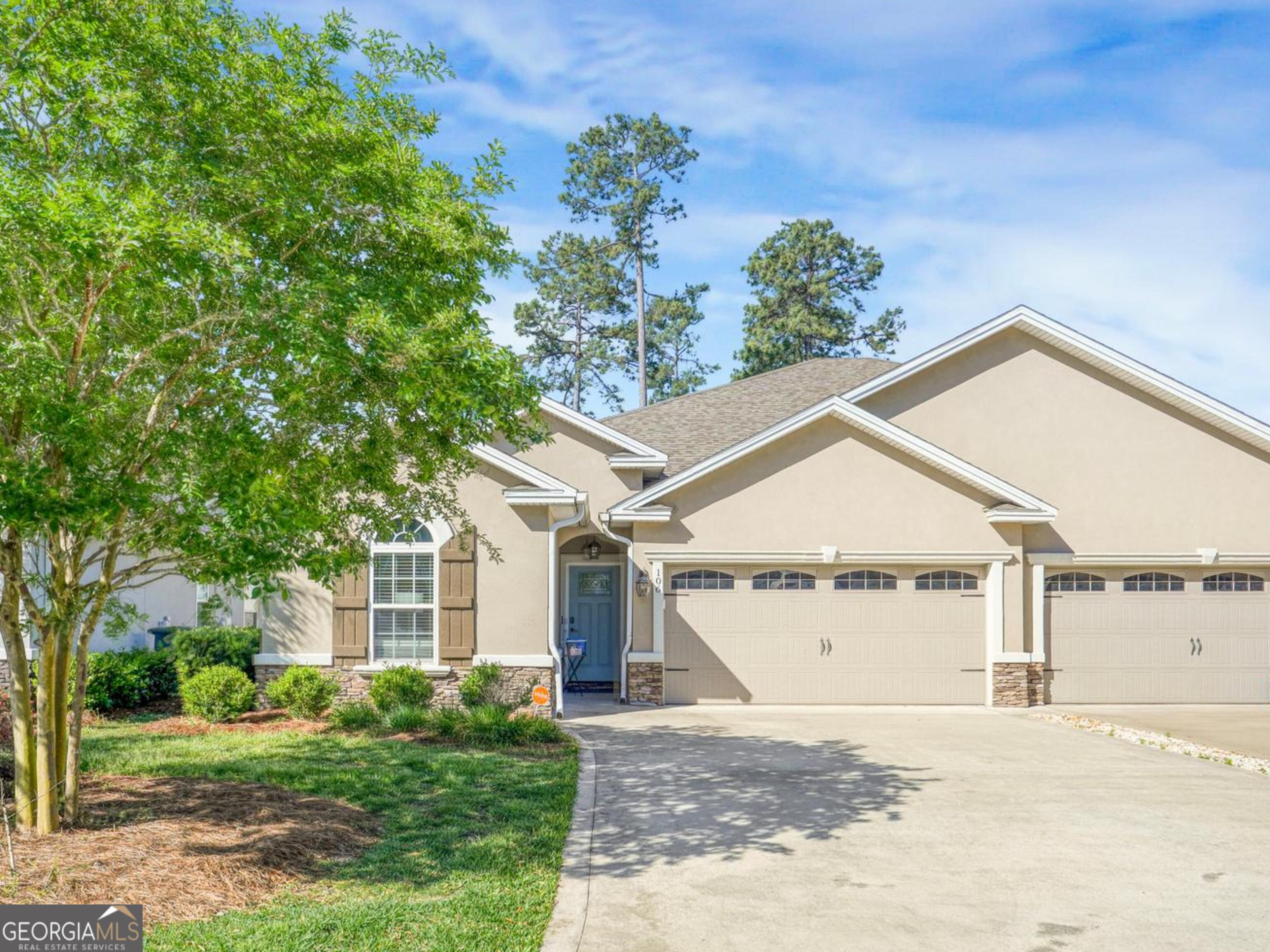 106 Brookshire Court Property Photo 1