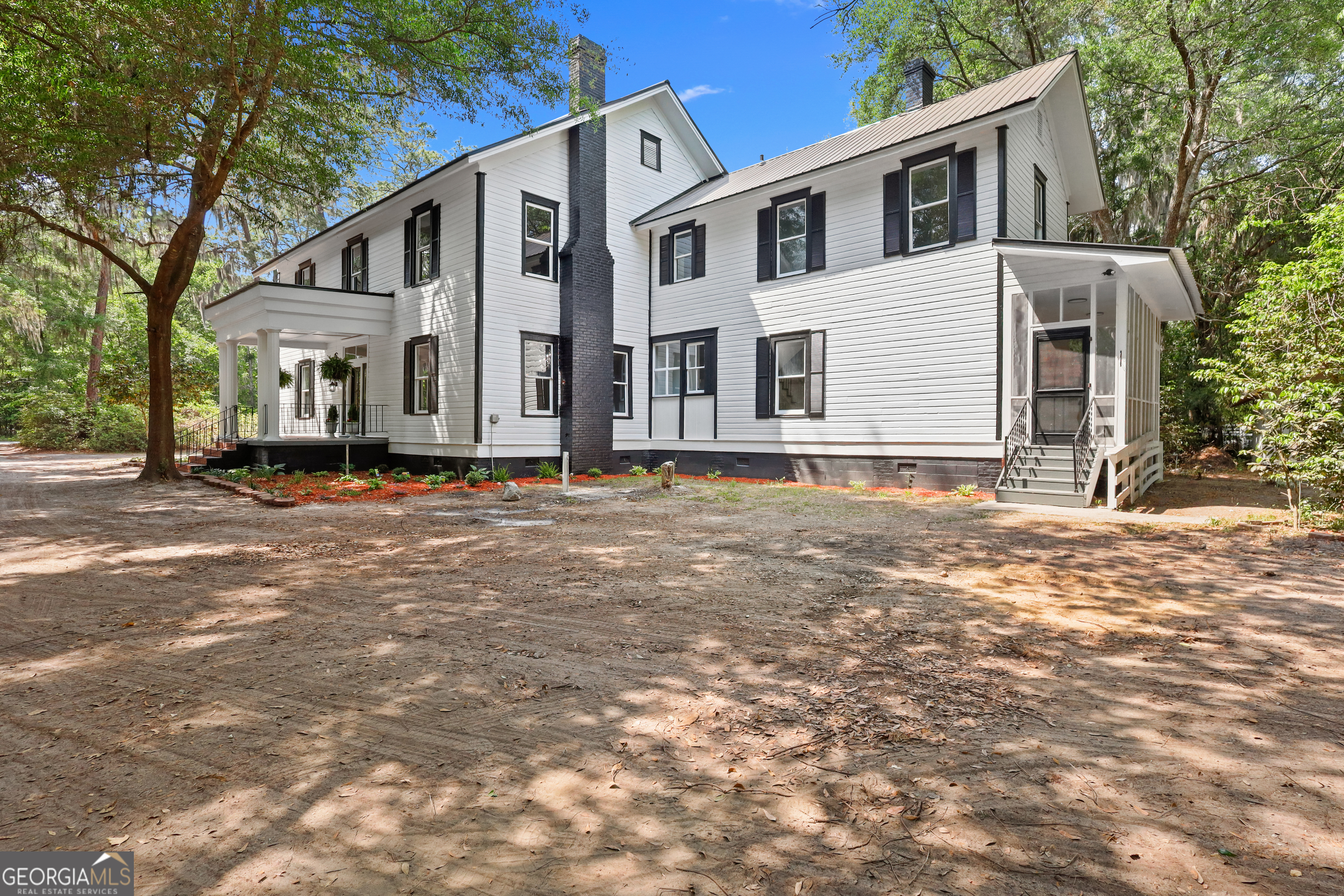 674 Dunlevie Road Property Photo 1