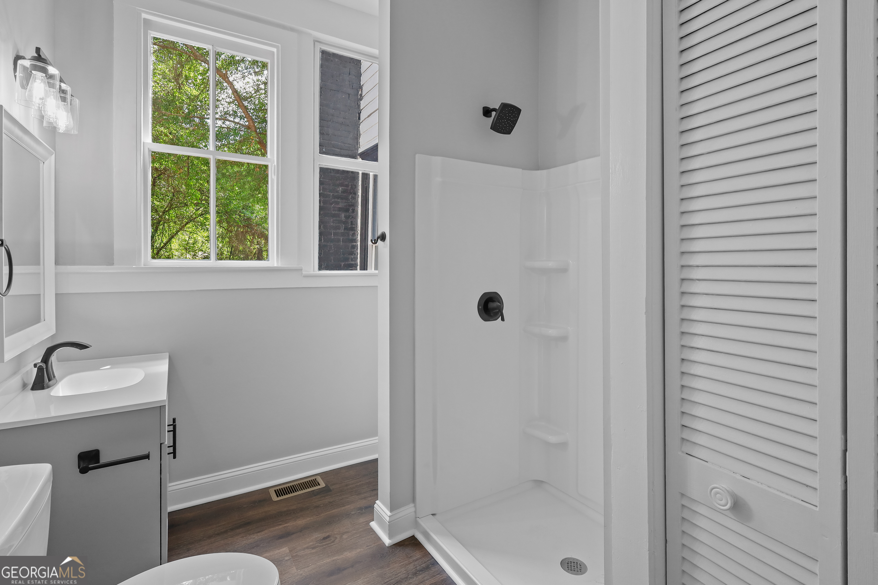 674 Dunlevie Road Property Photo 15