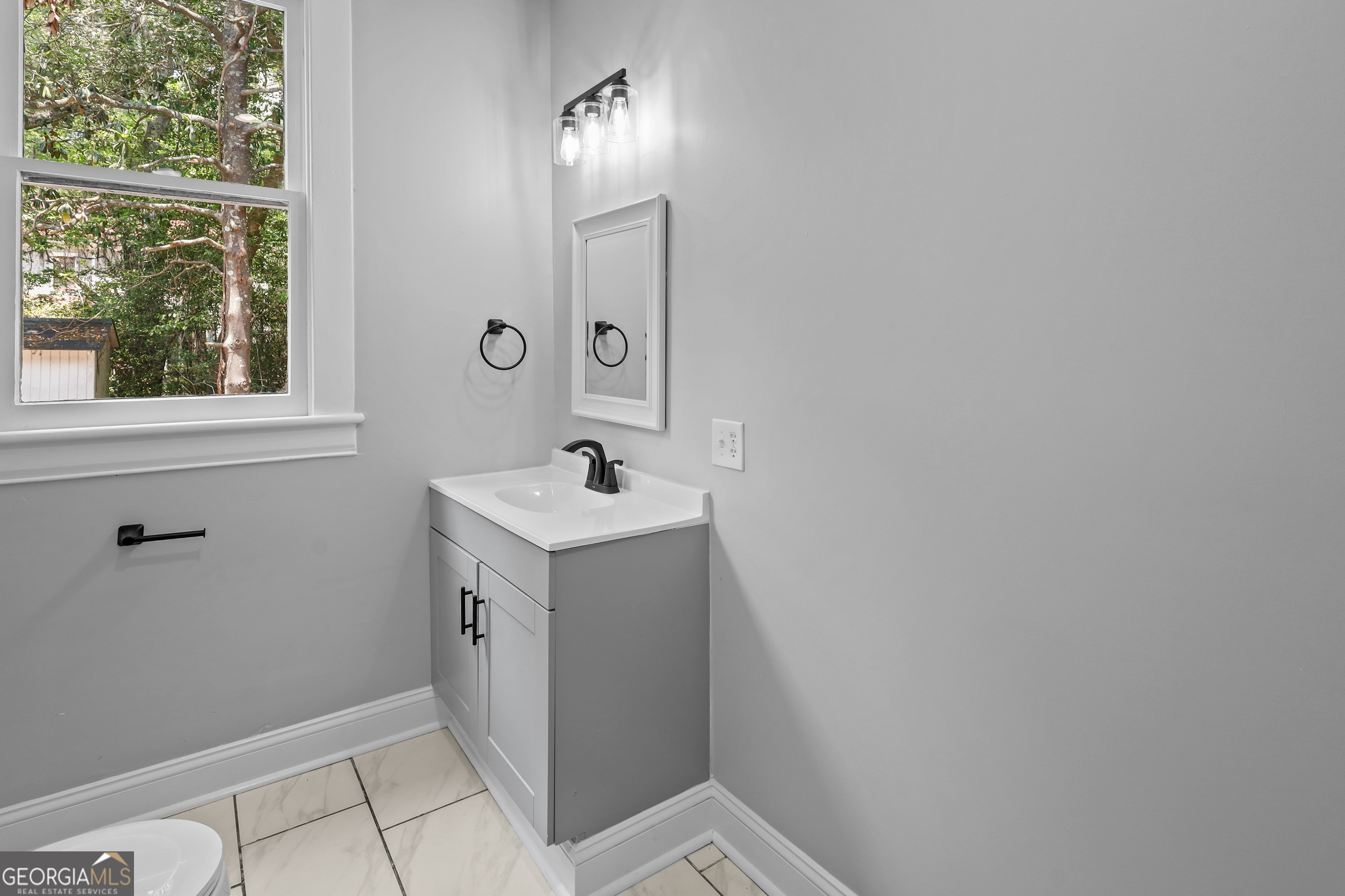 674 Dunlevie Road Property Photo 28